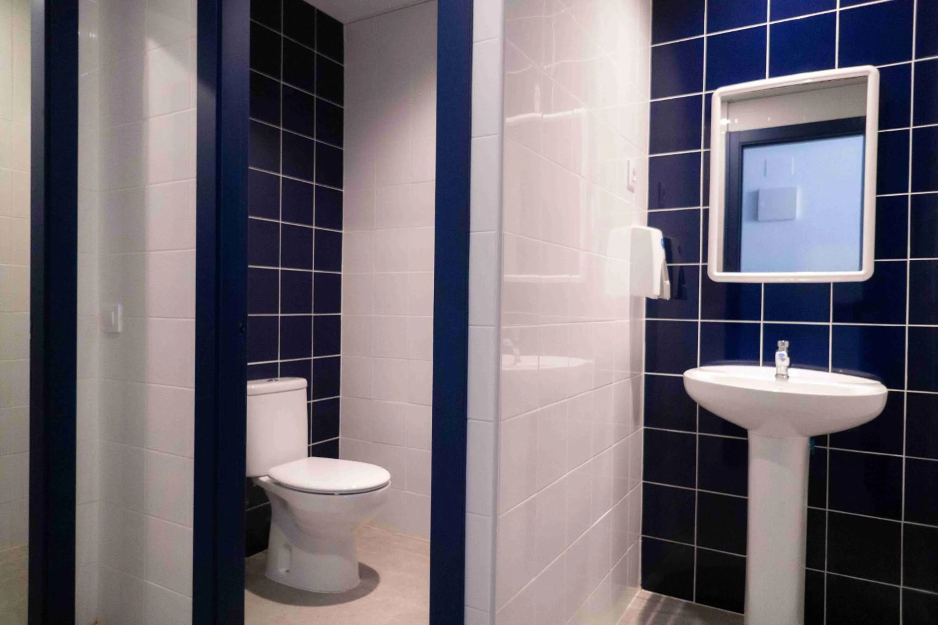 Shower in Sea Hostel Barcelona