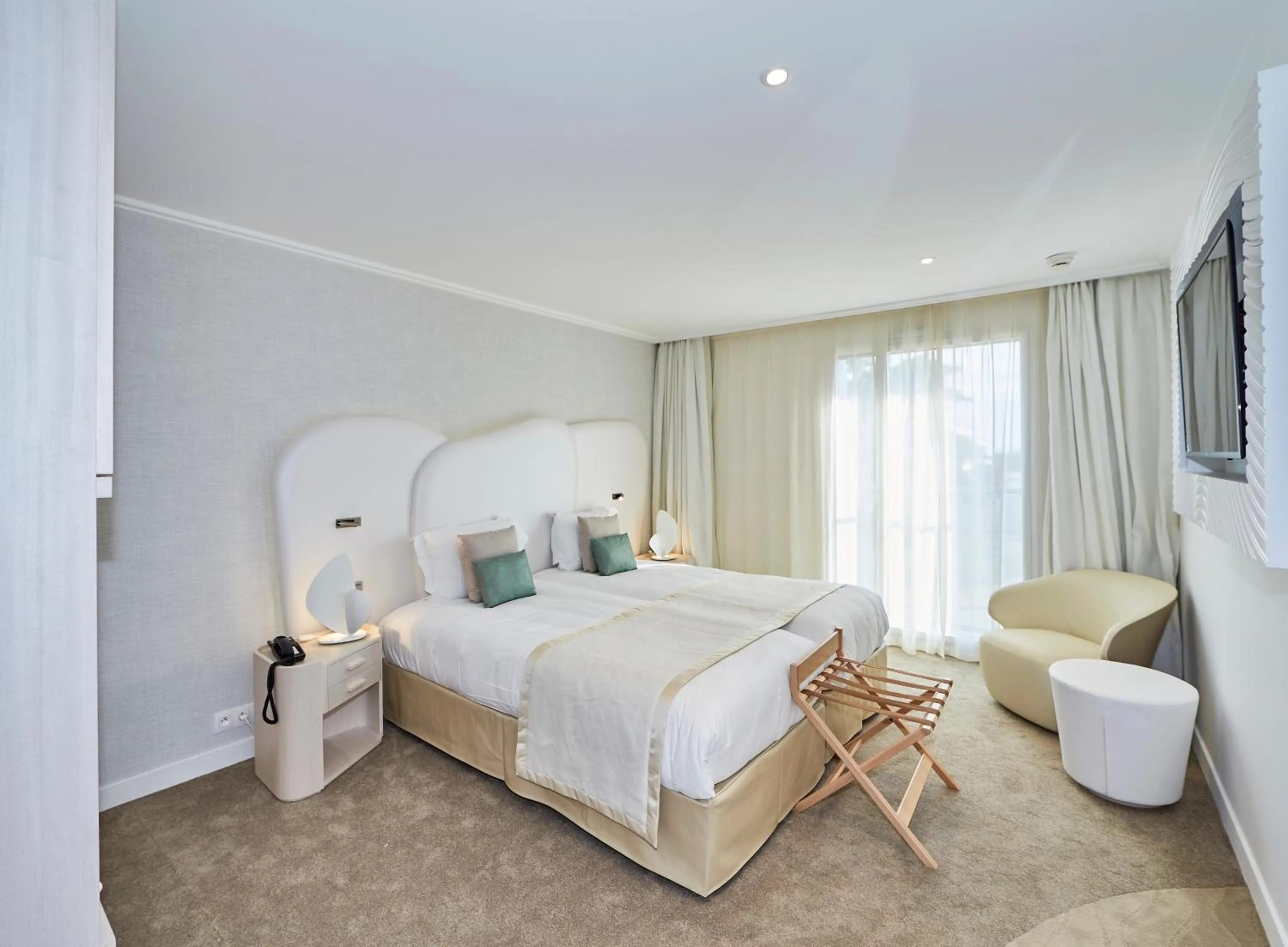 Photo of the whole room, Bed in Appartements La Cigale