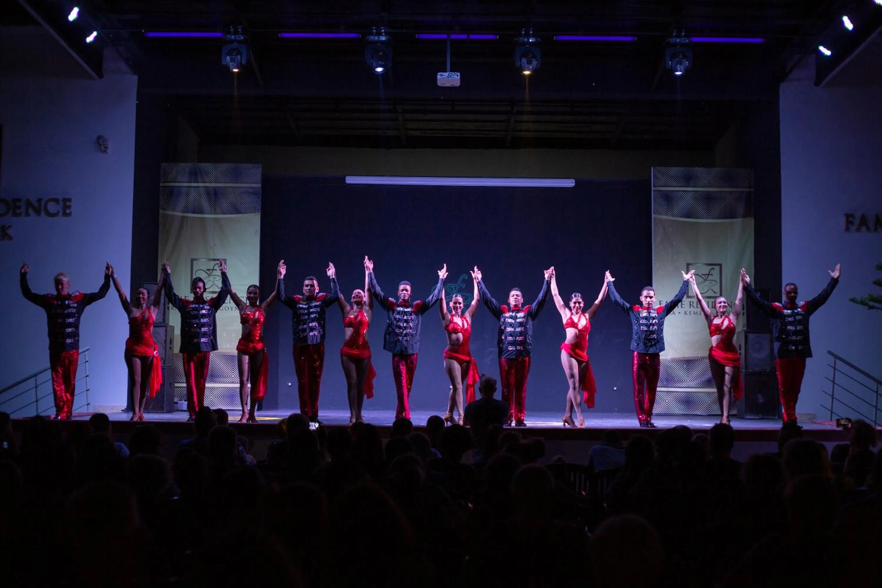 People in Fame Residence Goynuk