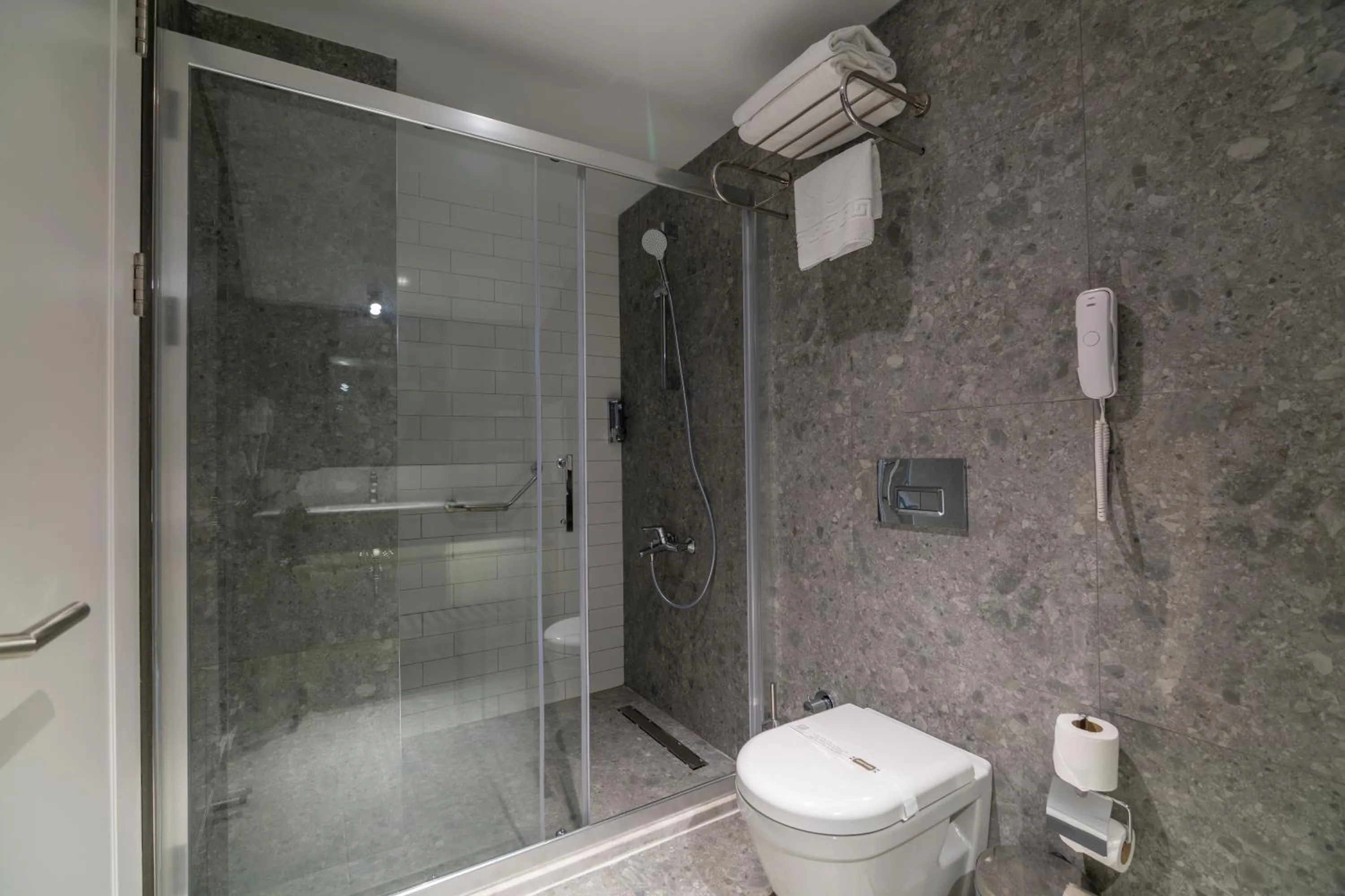 Shower in Fame Residence Goynuk