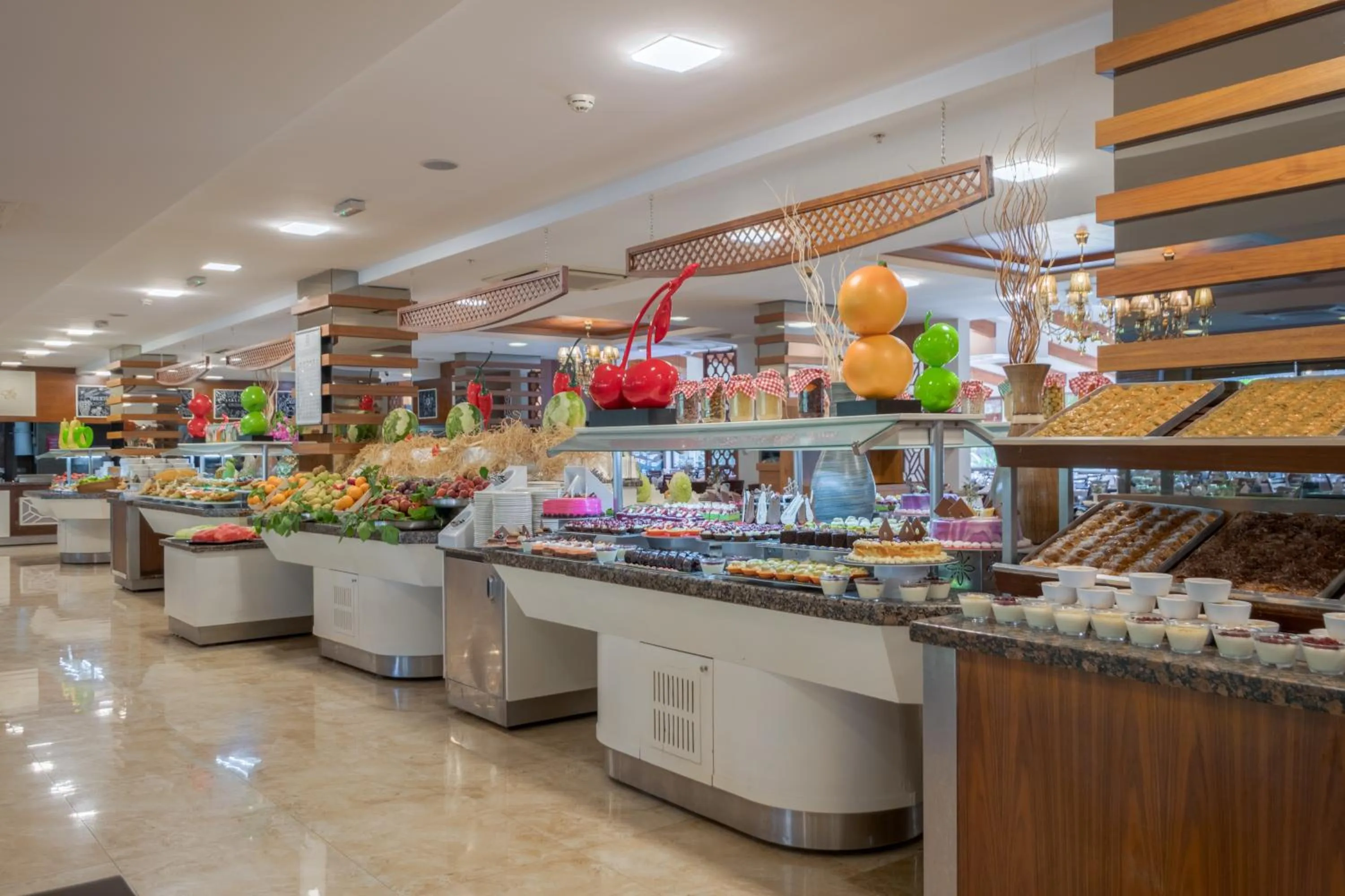 Restaurant/places to eat in Fame Residence Goynuk