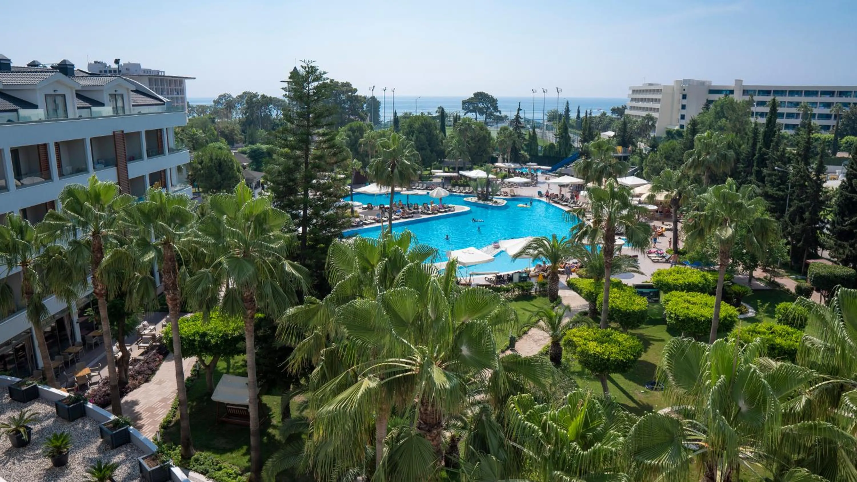 Garden in Fame Residence Goynuk