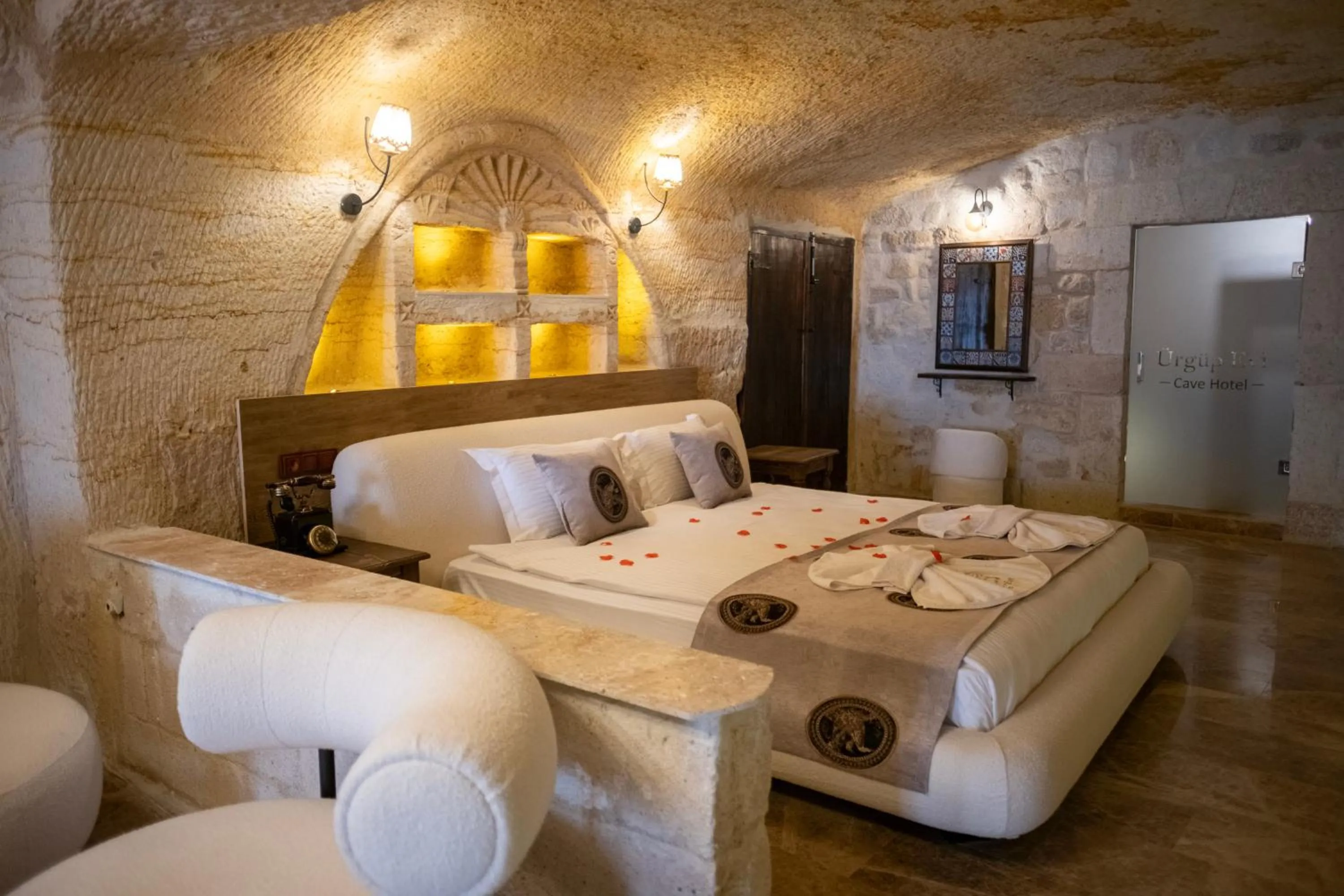 Bed in Urgup Evi Cave Hotel