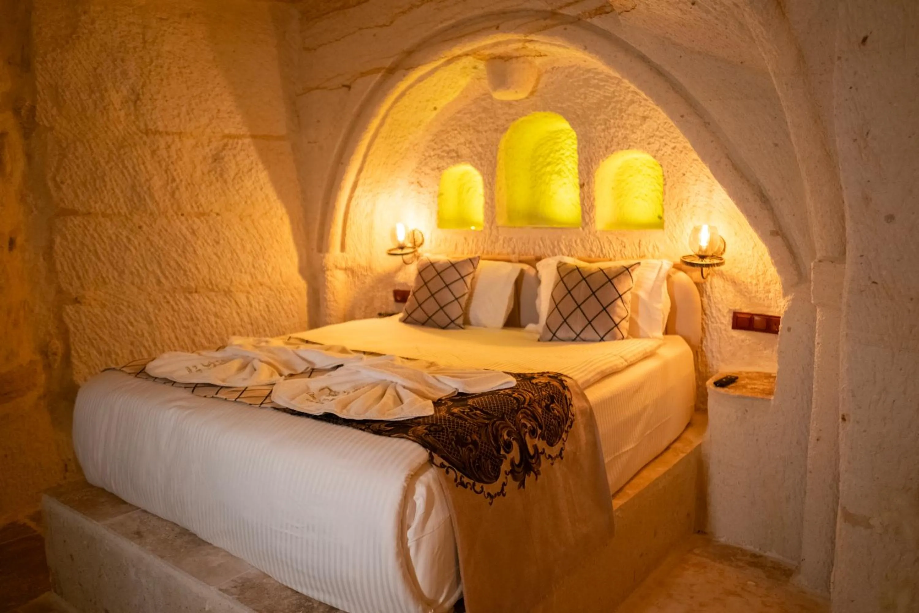 Bed in Urgup Evi Cave Hotel