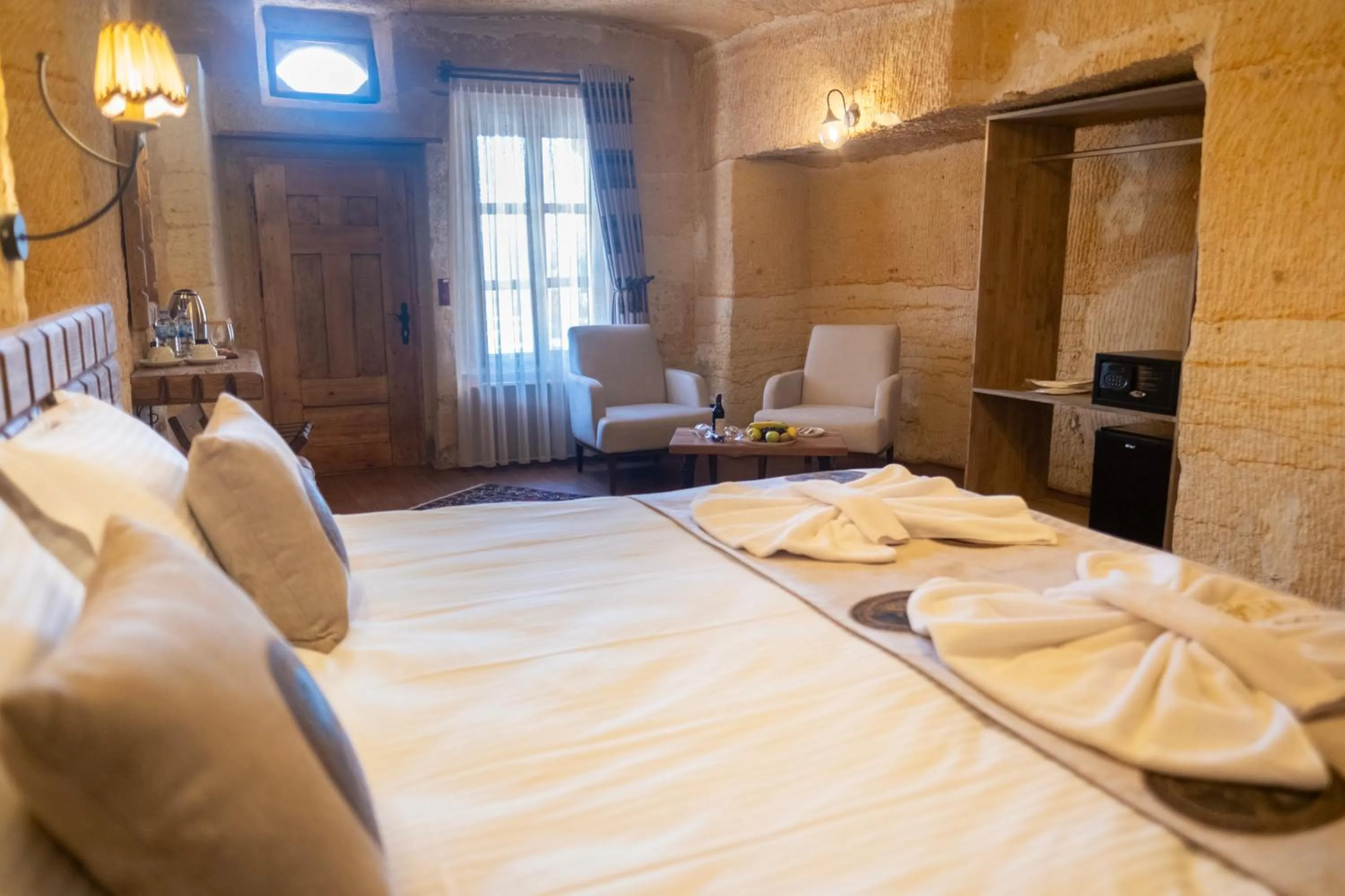 Bed in Urgup Evi Cave Hotel