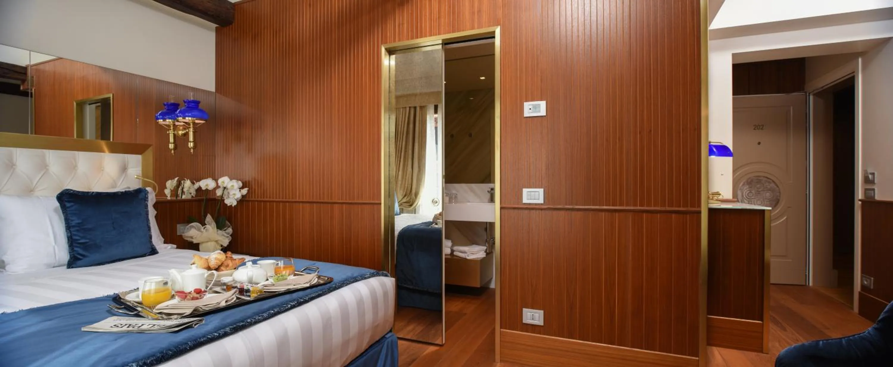 Breakfast, Bed in Santa Croce Boutique Hotel