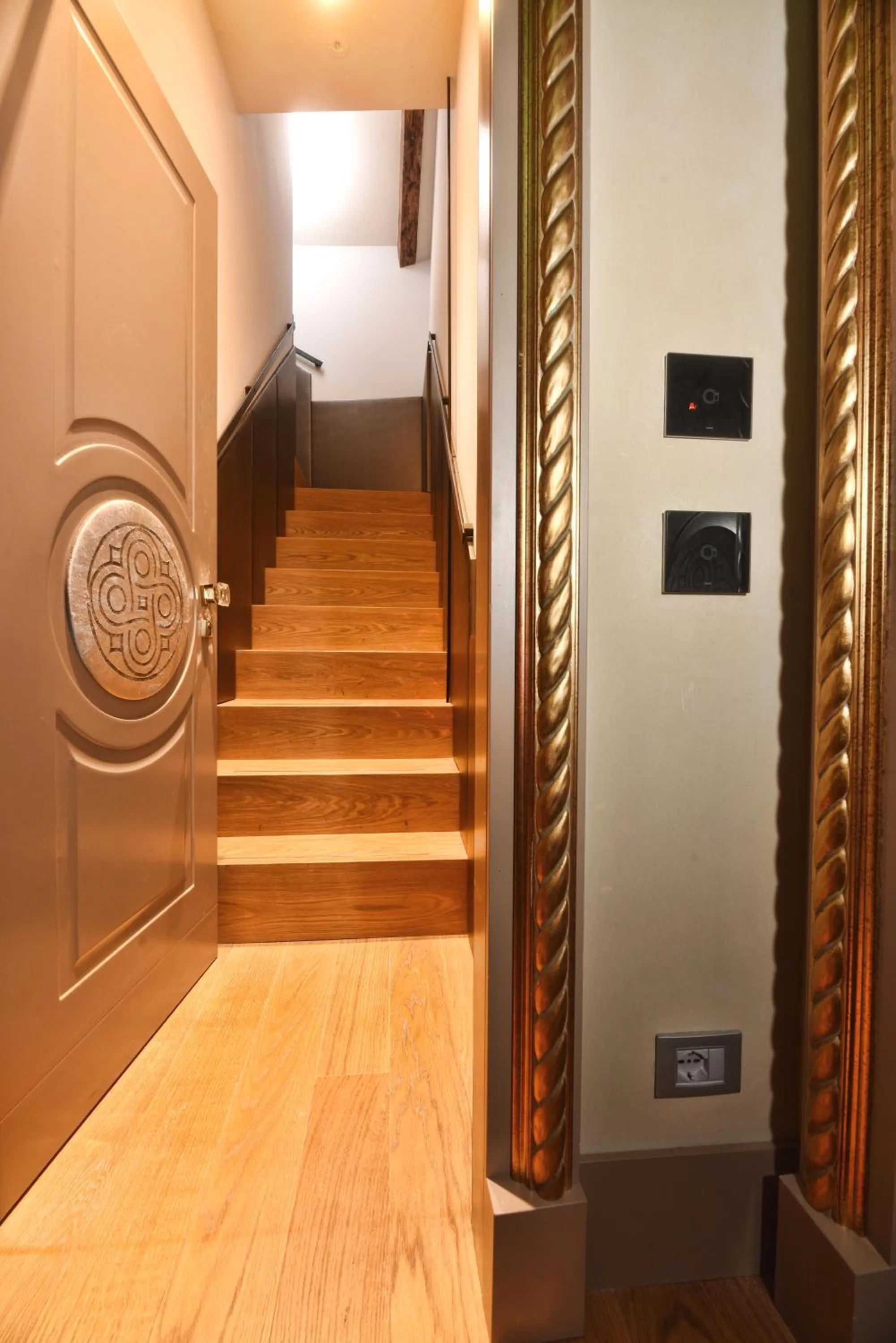 Decorative detail in Santa Croce Boutique Hotel