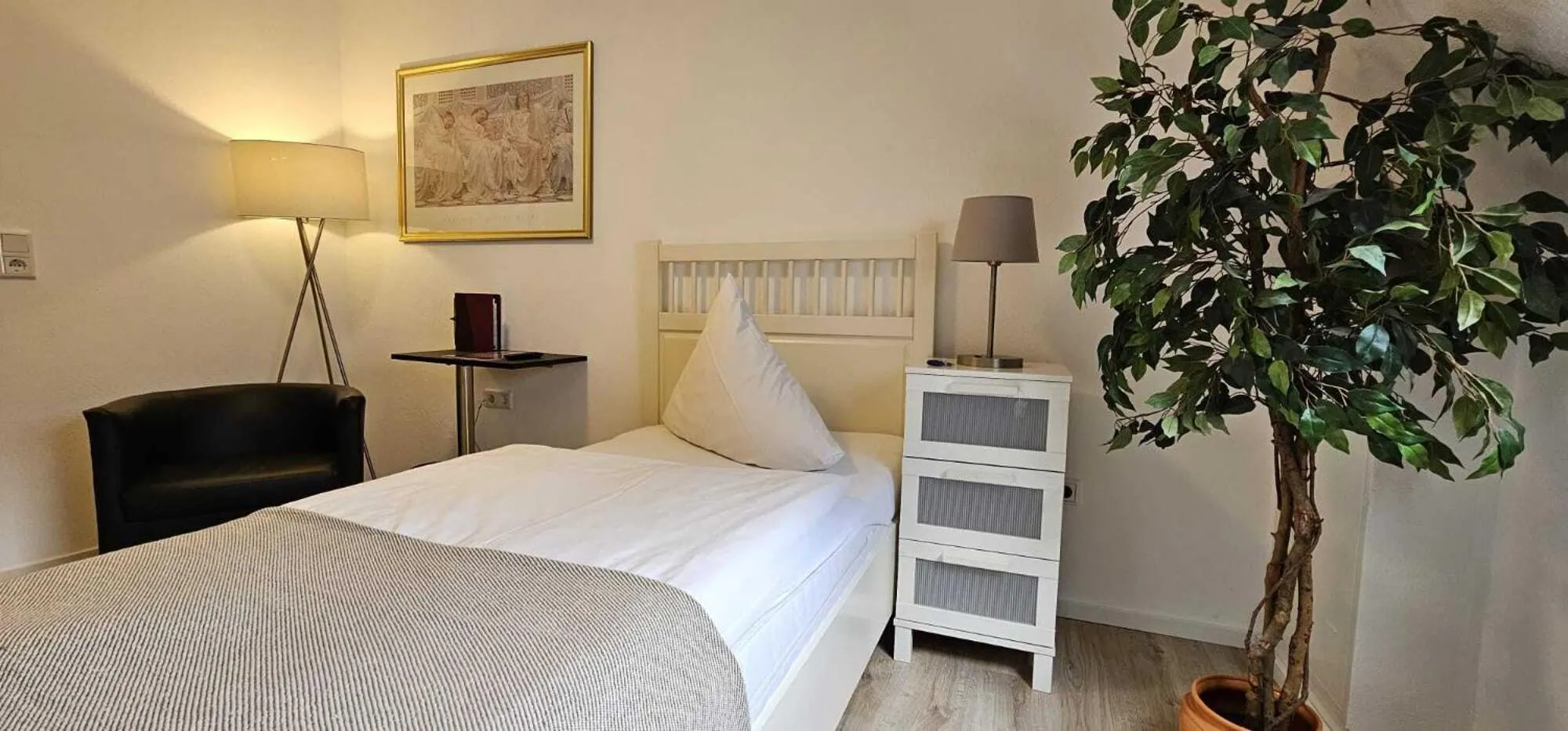 Bedroom, Bed in Hotelbetriebe Güldenhaupt GmbH