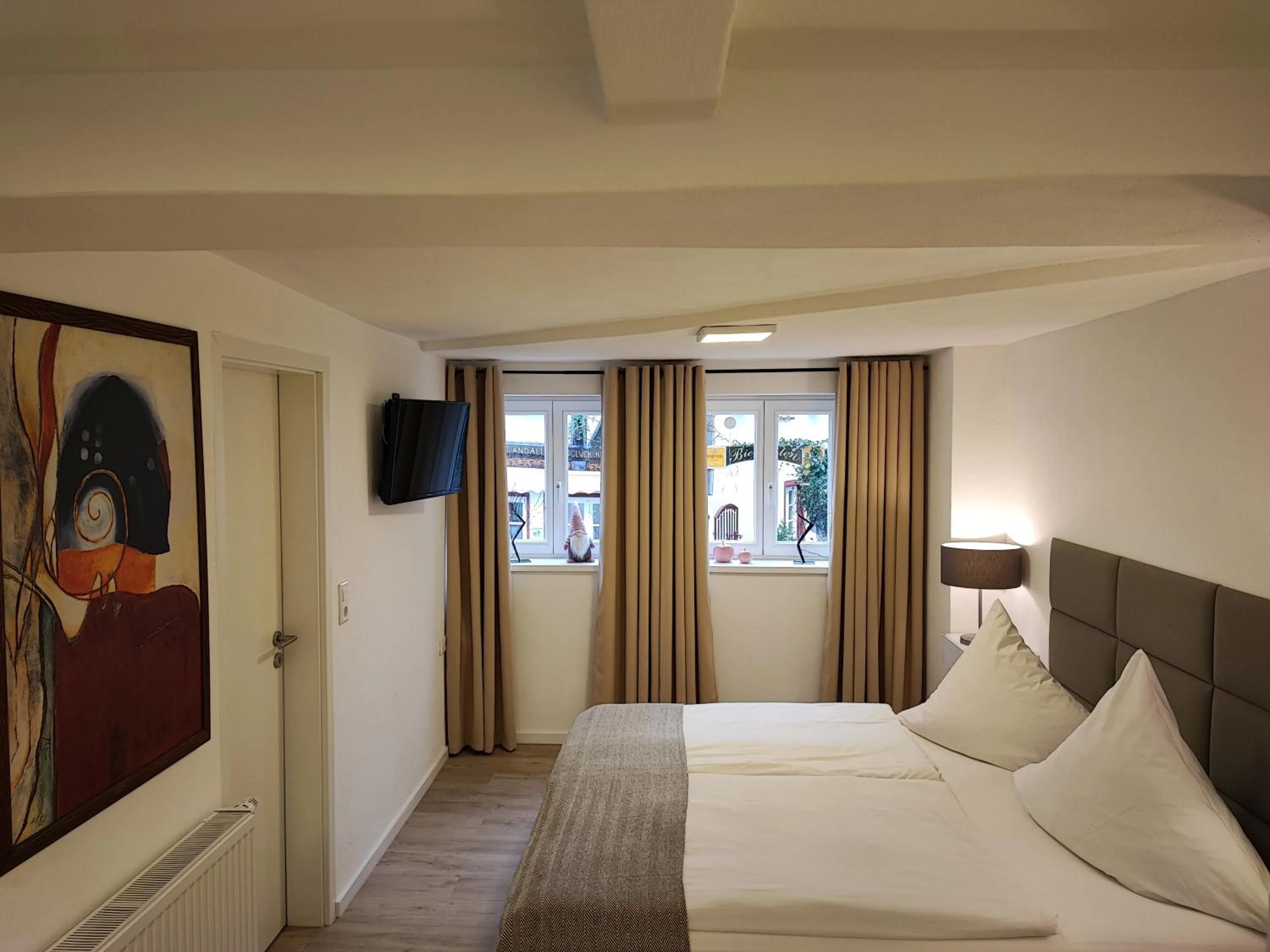 Bedroom, Bed in Hotelbetriebe Güldenhaupt GmbH