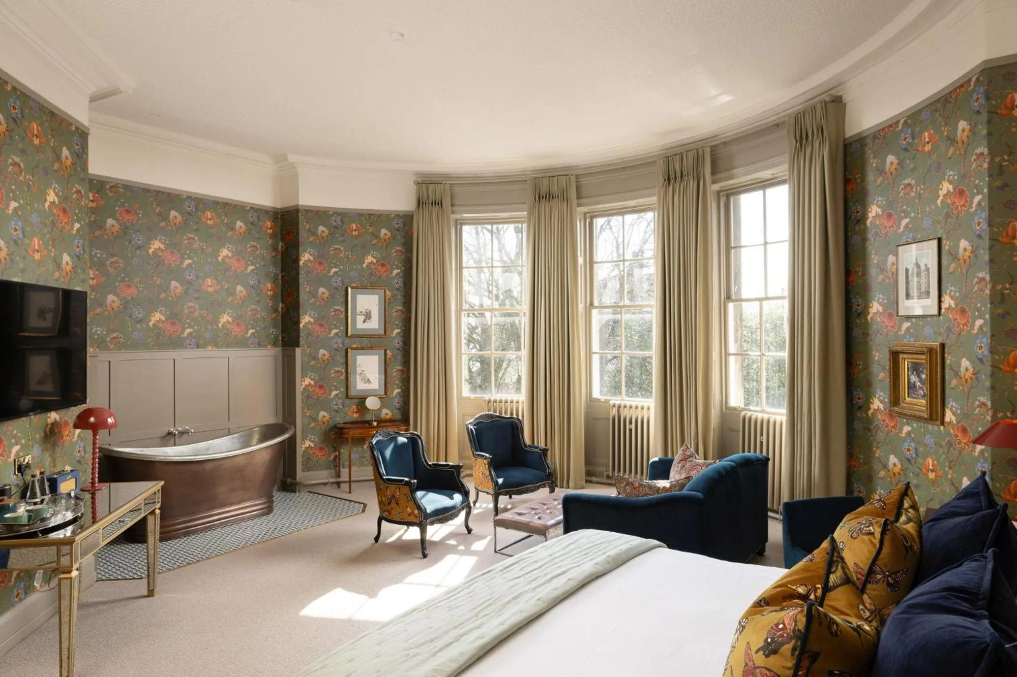 Seating area in The Churchill Hotel