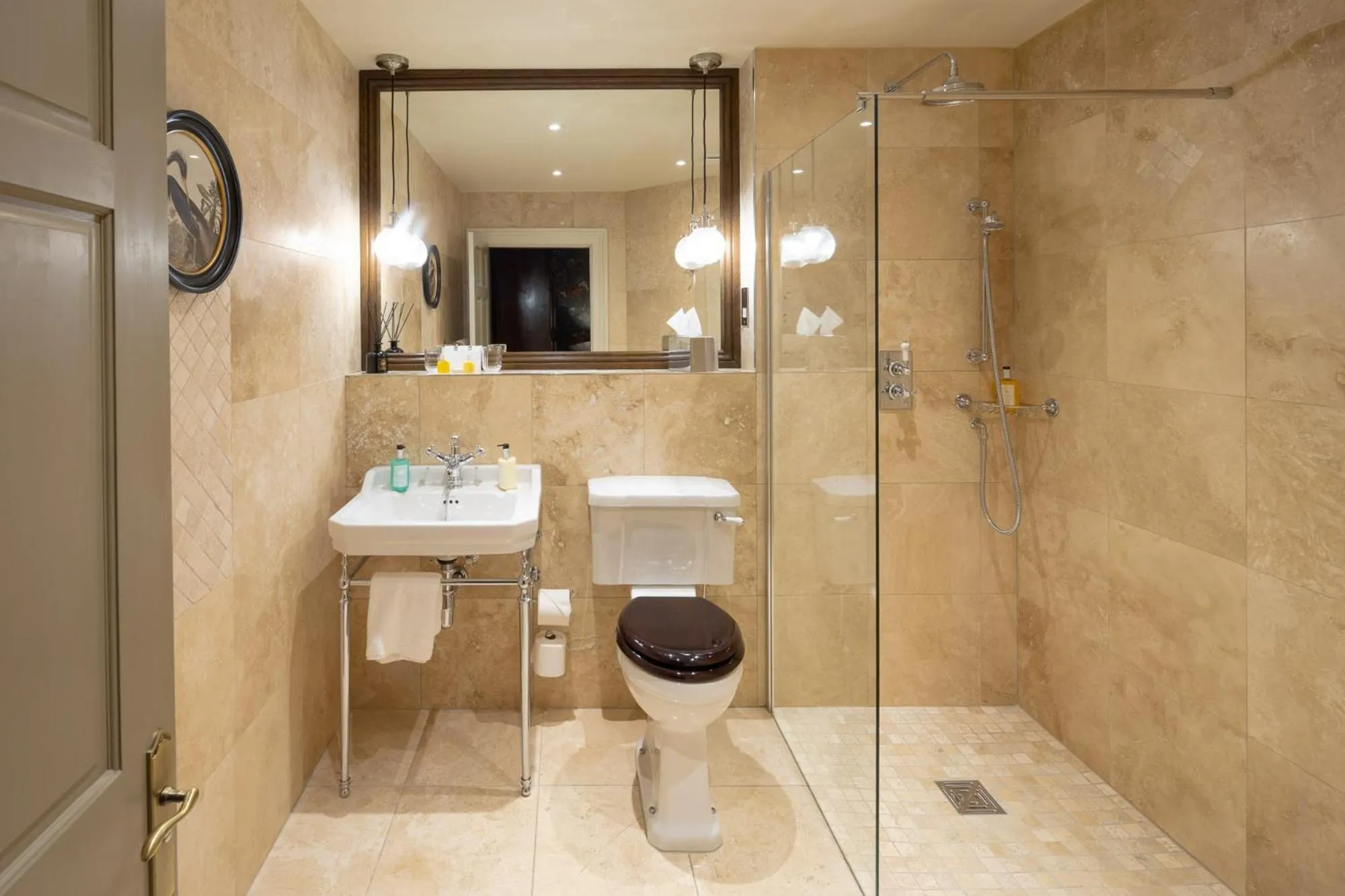 Shower in The Churchill Hotel