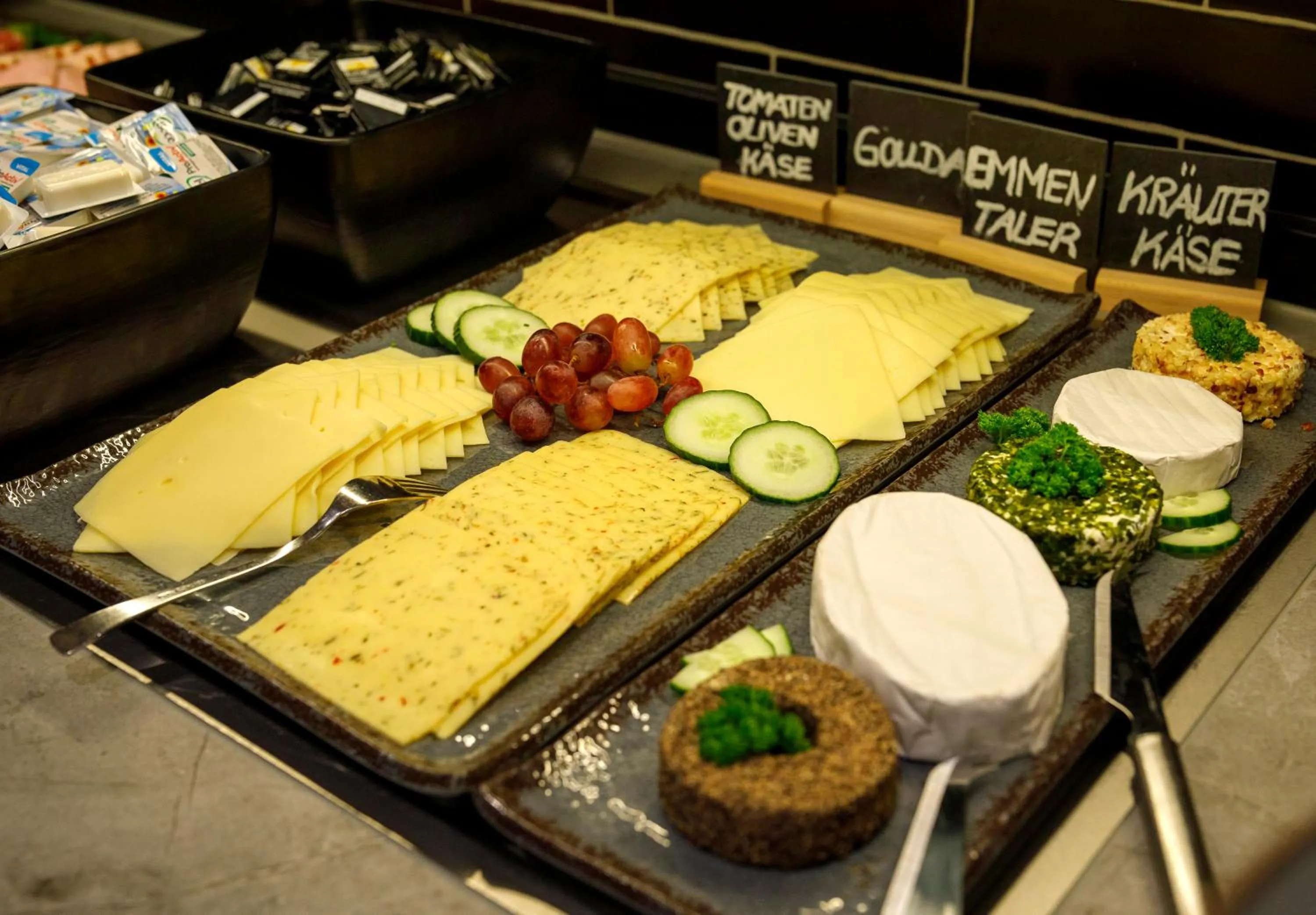 Buffet breakfast in Kedi Hotel Papenburg