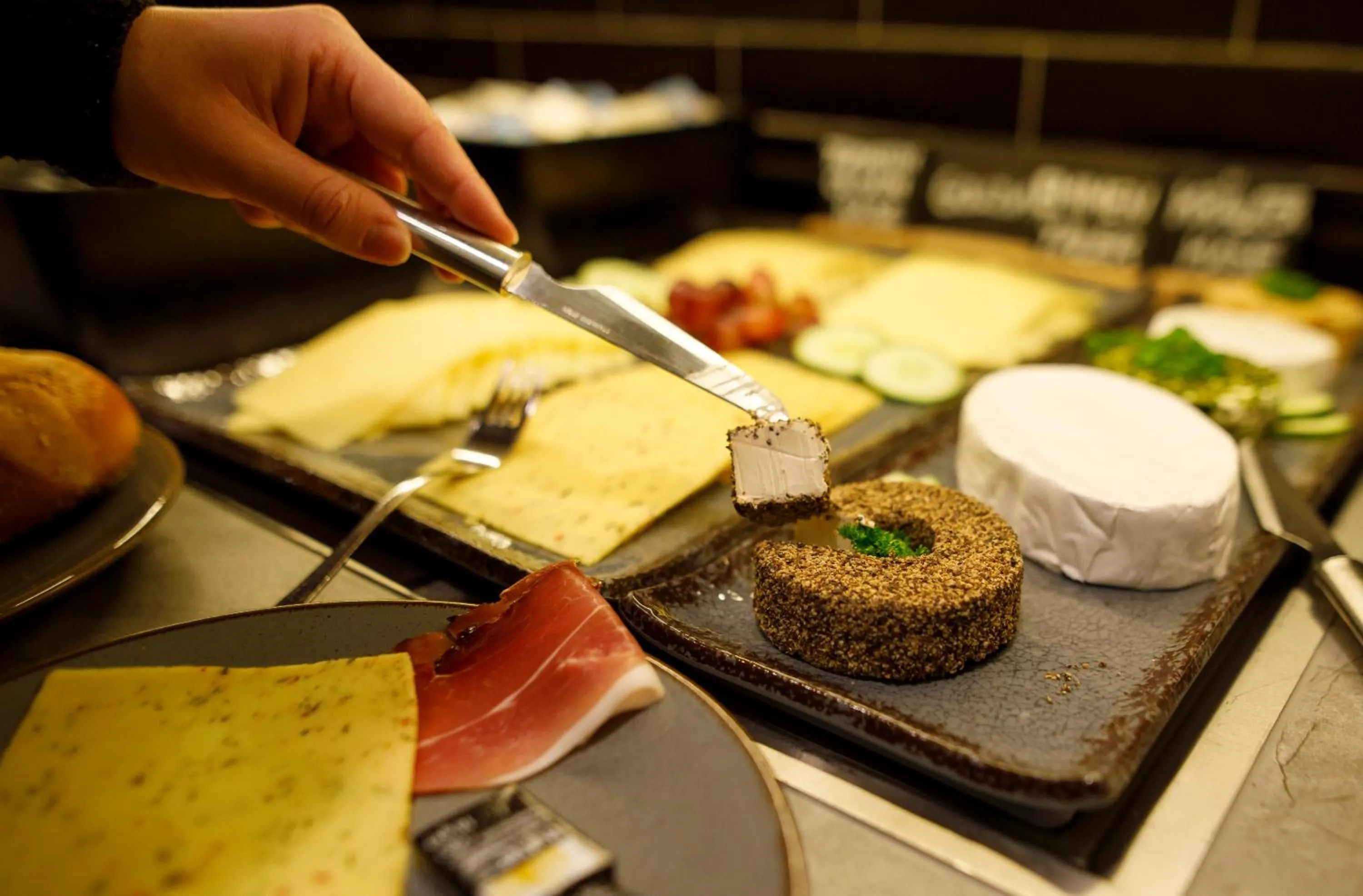 Buffet breakfast in Kedi Hotel Papenburg