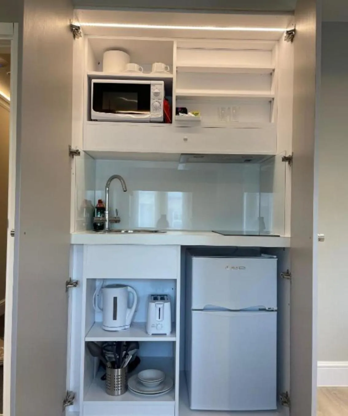 Kitchen or kitchenette in NOX West Hampstead