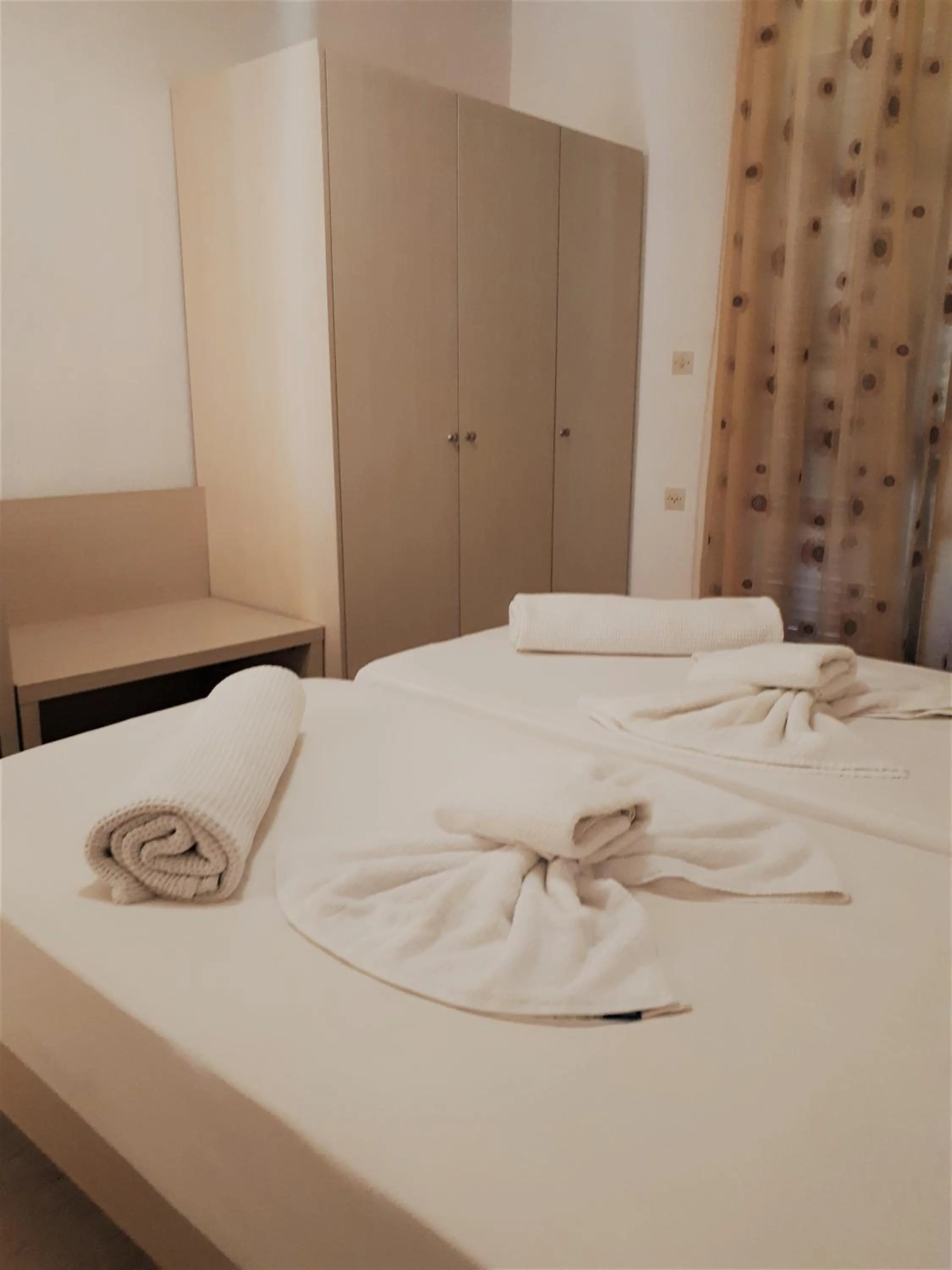 Bed in Sophie Studios