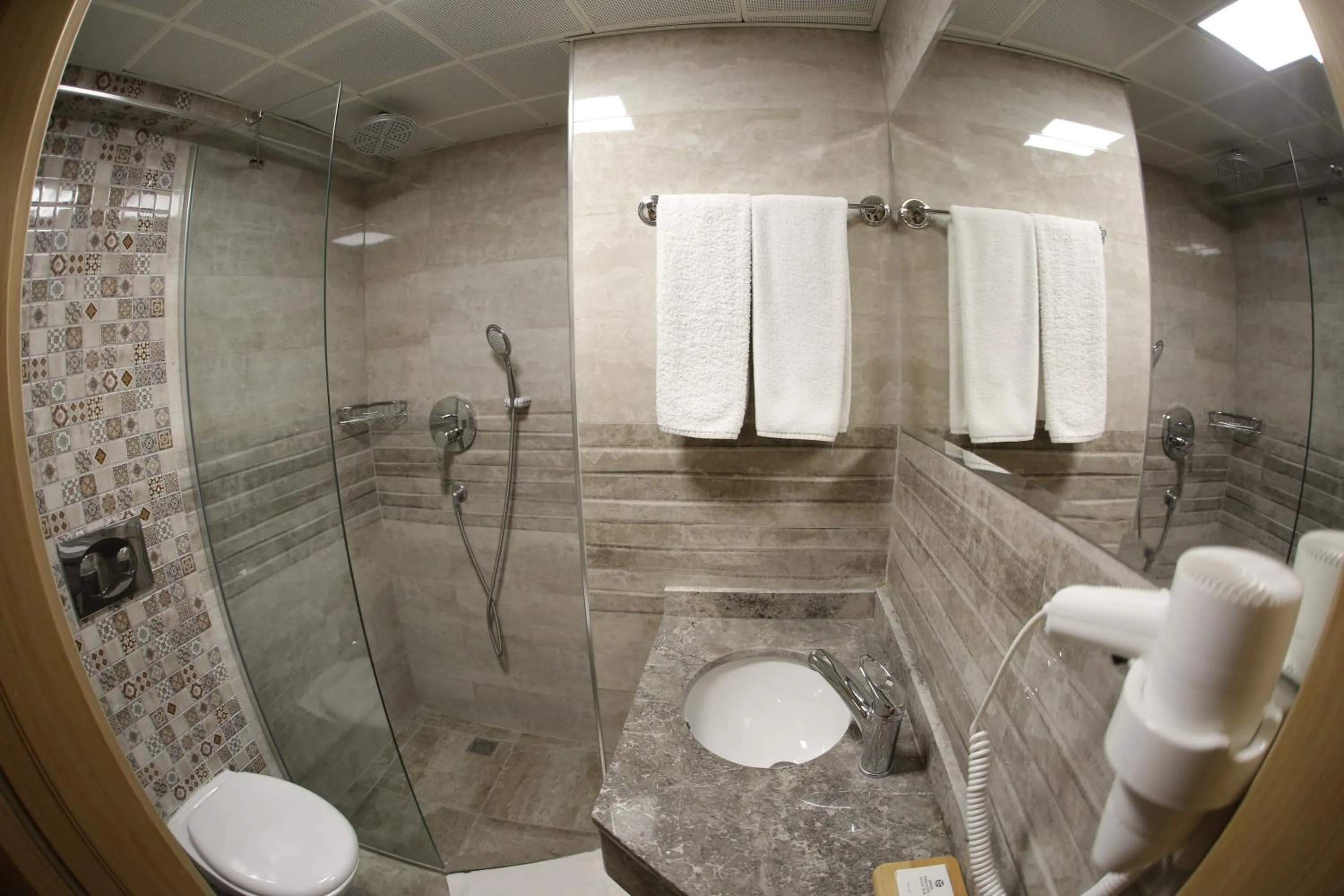 Bathroom in Sirkeci Ersu Hotel & SPA