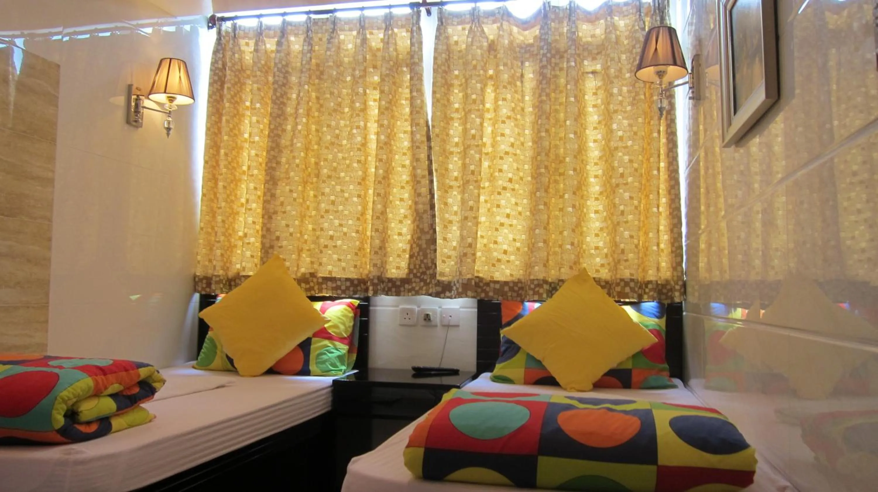 Bedroom, Bed in Delta Lounge