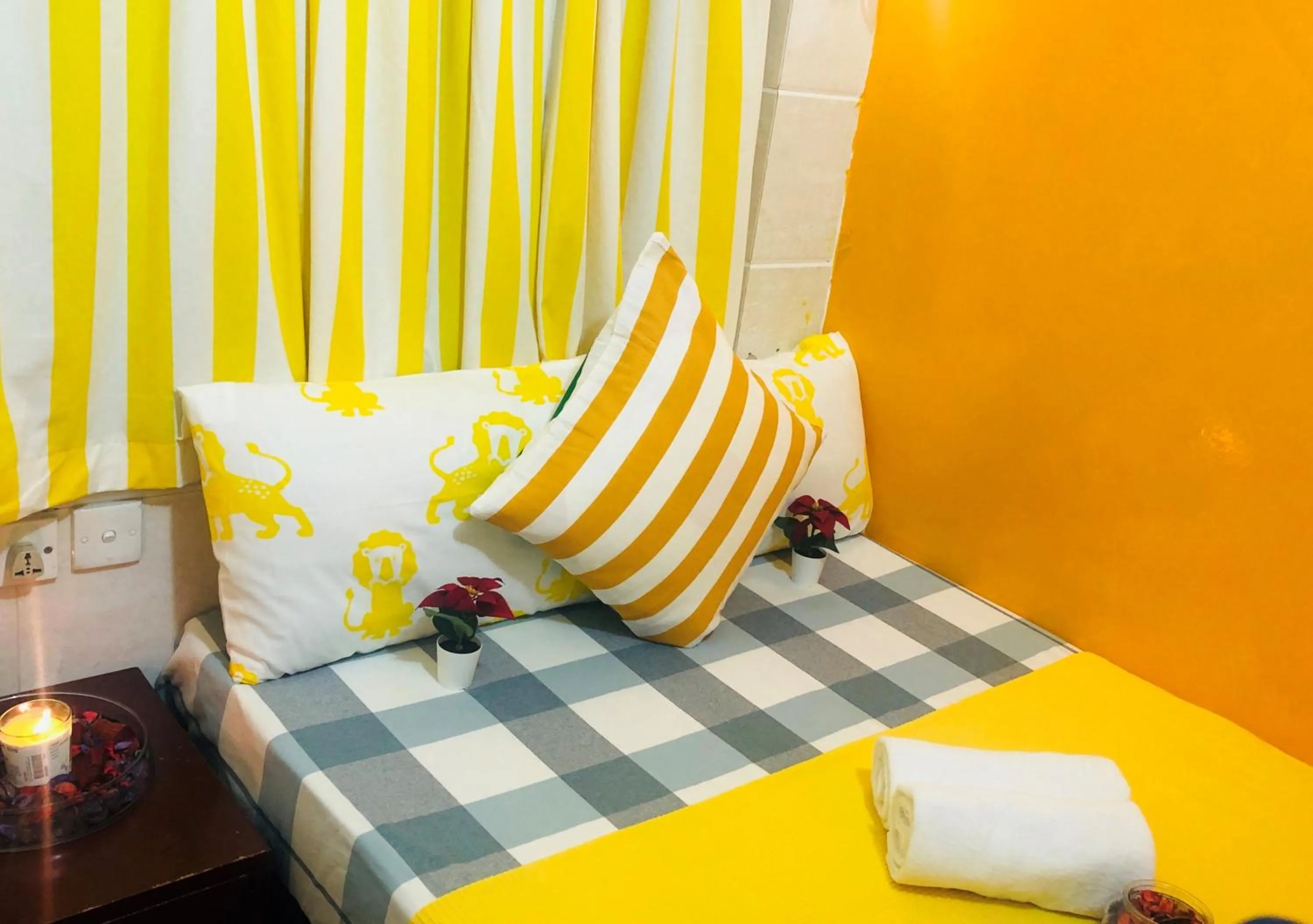 Bedroom, Bed in Delta Lounge