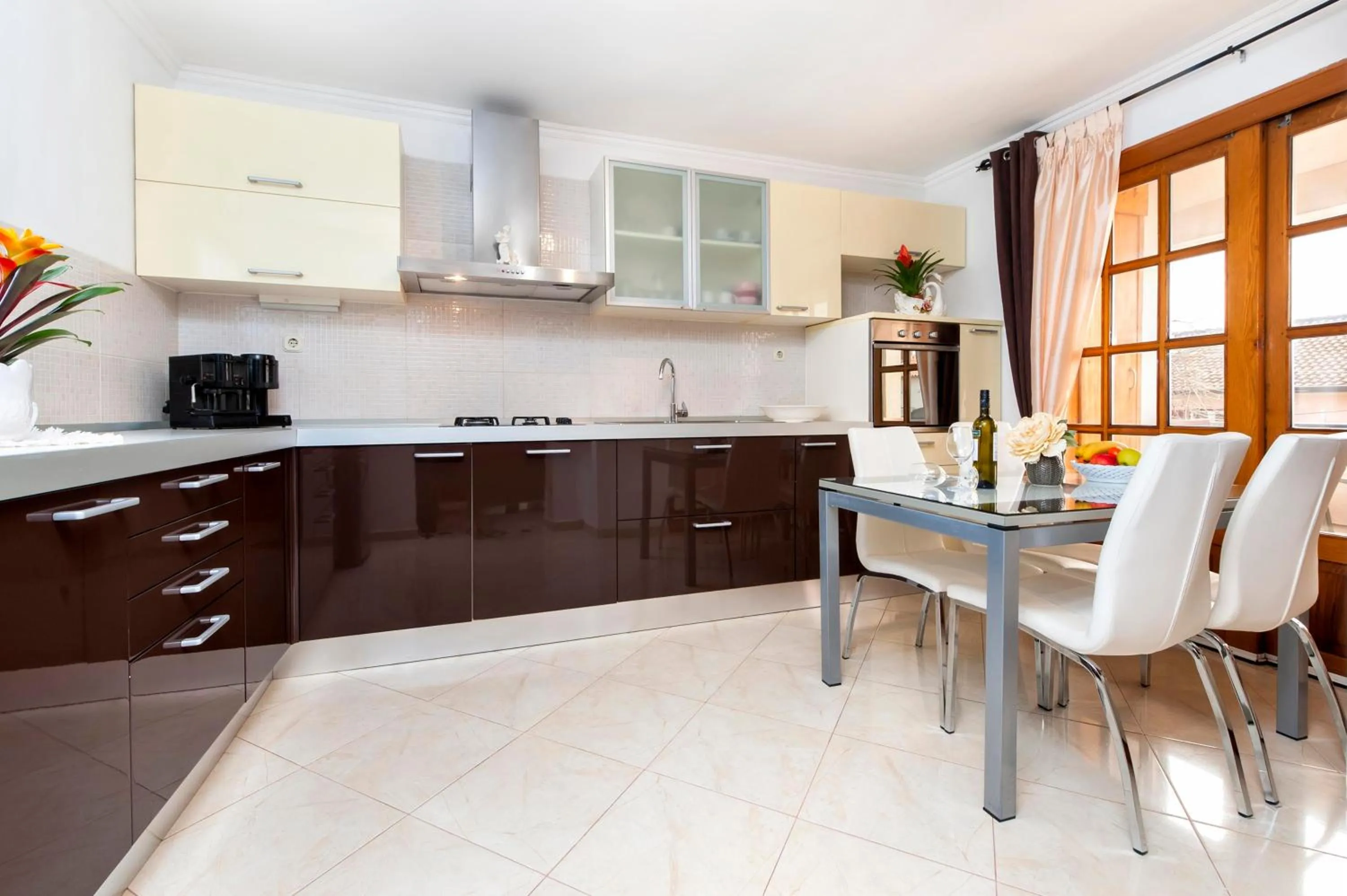 Kitchen or kitchenette in Apartments Divna