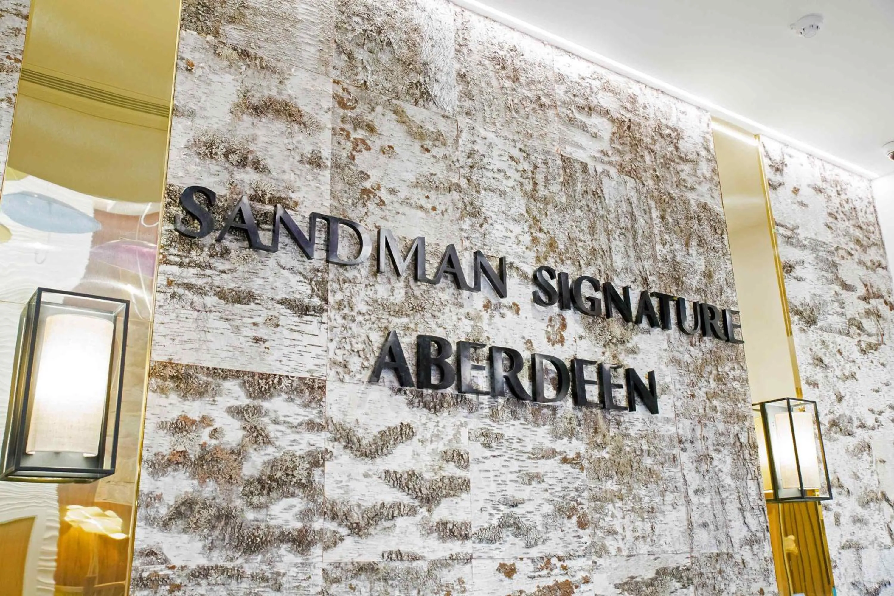 Lobby or reception in Sandman Signature Aberdeen Hotel & Spa