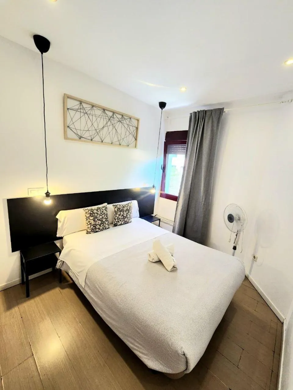 Bed in AYZ Javier Cabrini - Auto check-in property