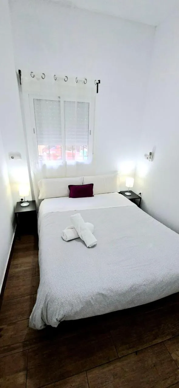 Bed in AYZ Javier Cabrini - Auto check-in property