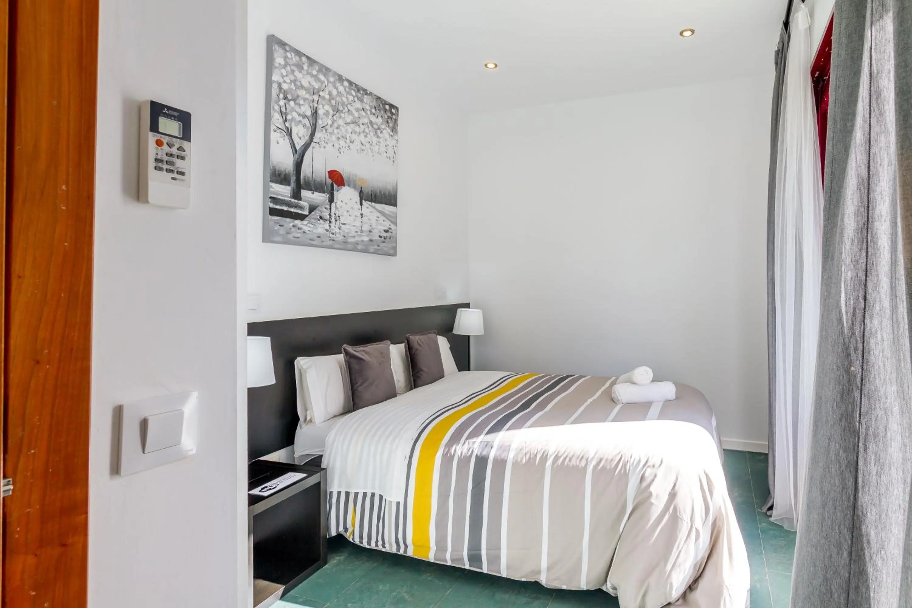 Bed in AYZ Javier Cabrini - Auto check-in property