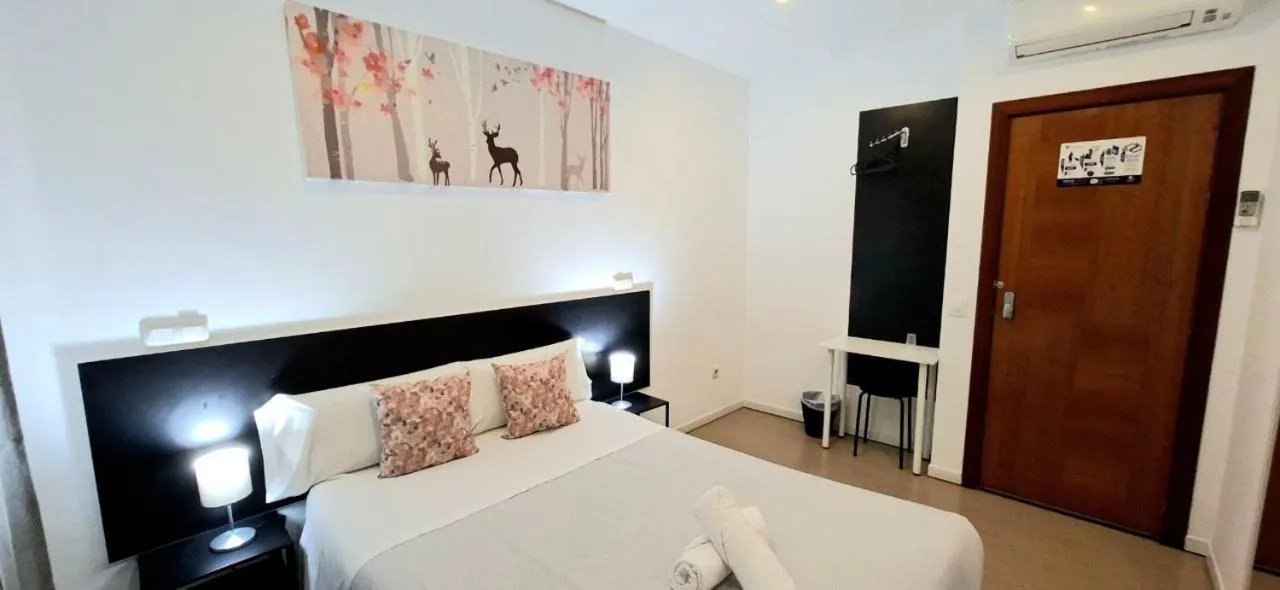 Bed in AYZ Javier Cabrini - Auto check-in property