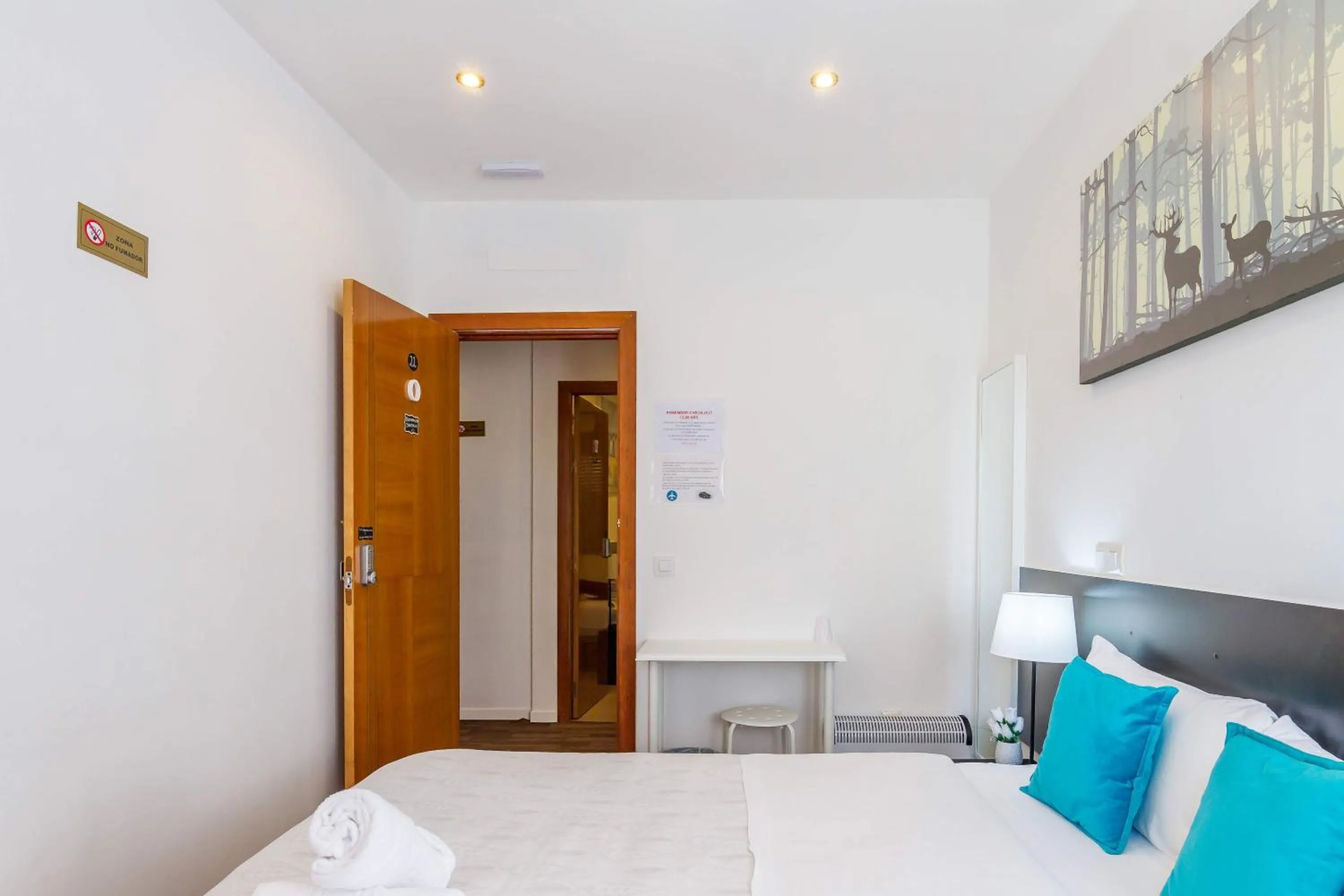 Bed in AYZ Javier Cabrini - Auto check-in property