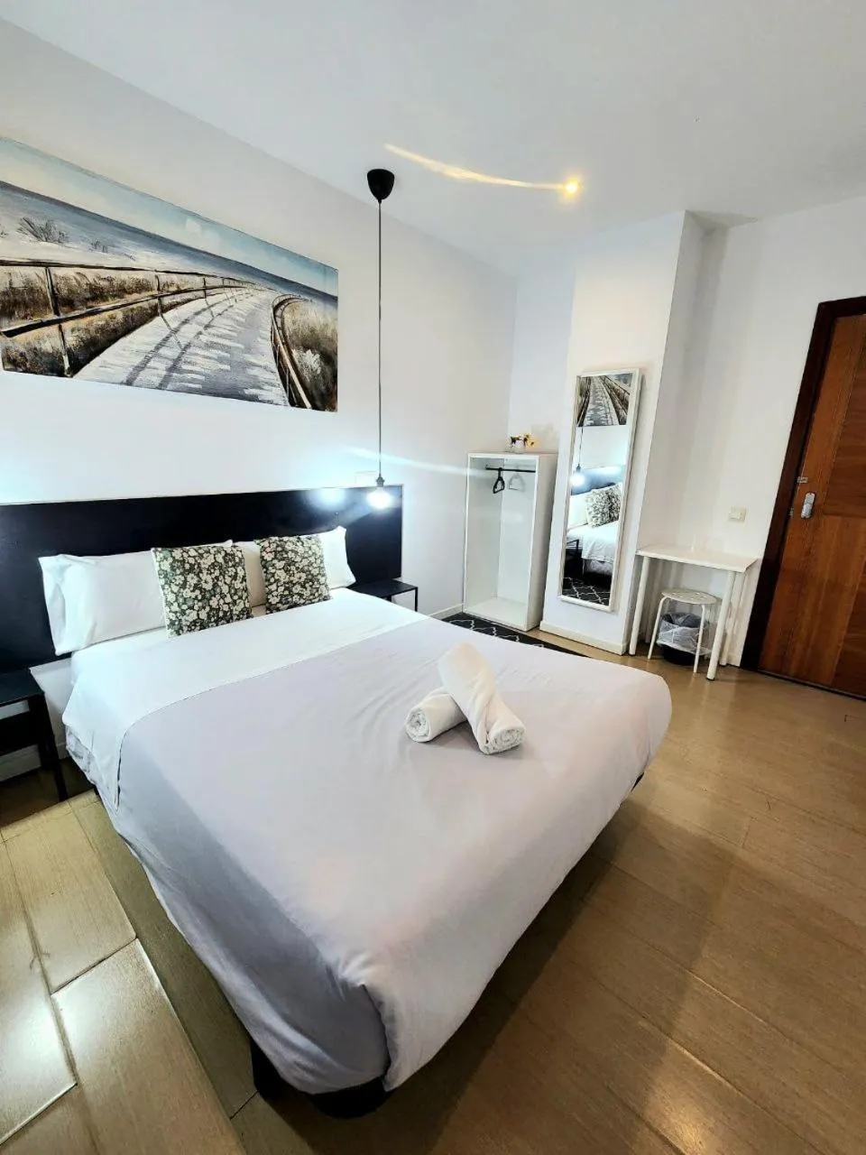 Bed in AYZ Javier Cabrini - Auto check-in property