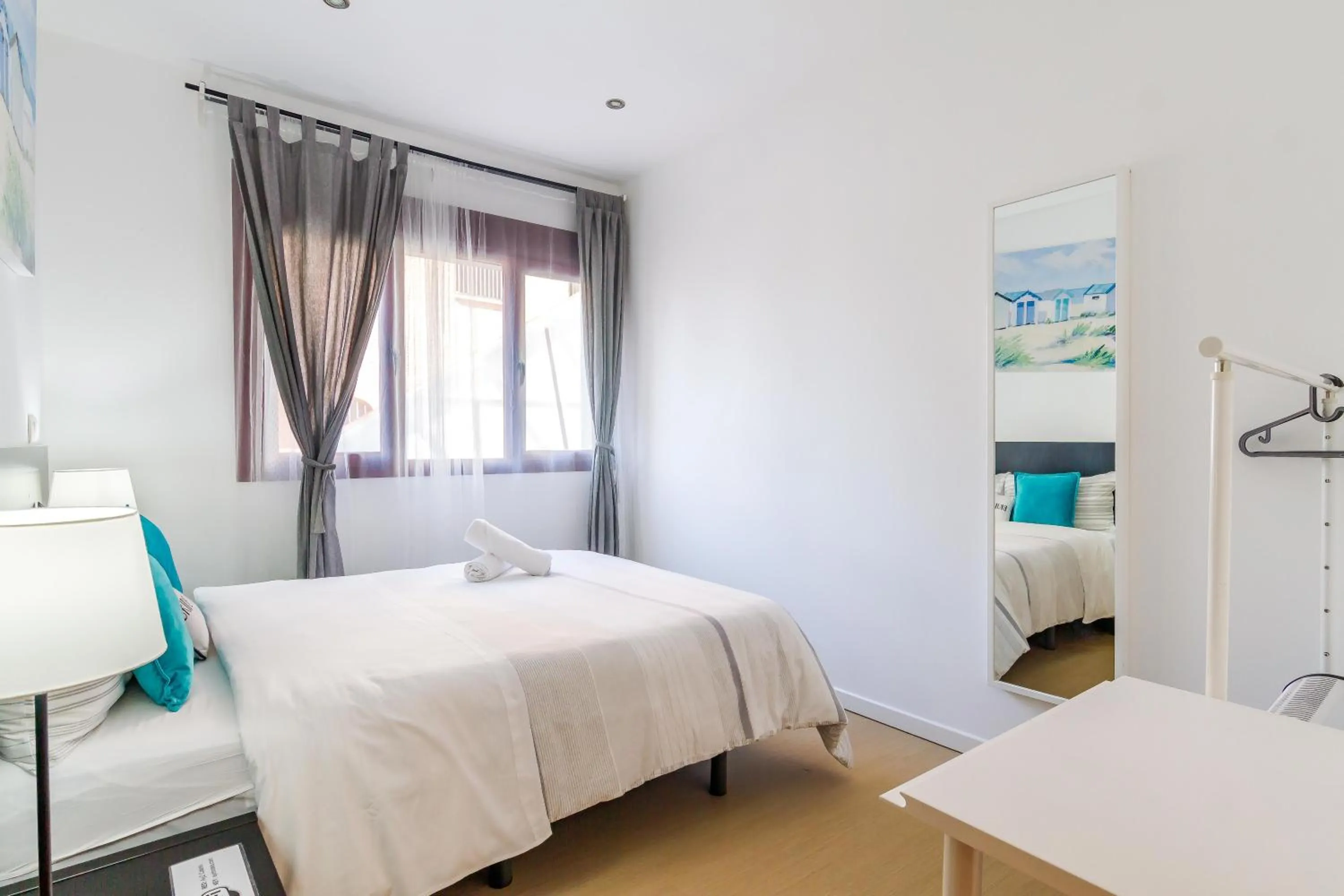 Bed in AYZ Javier Cabrini - Auto check-in property