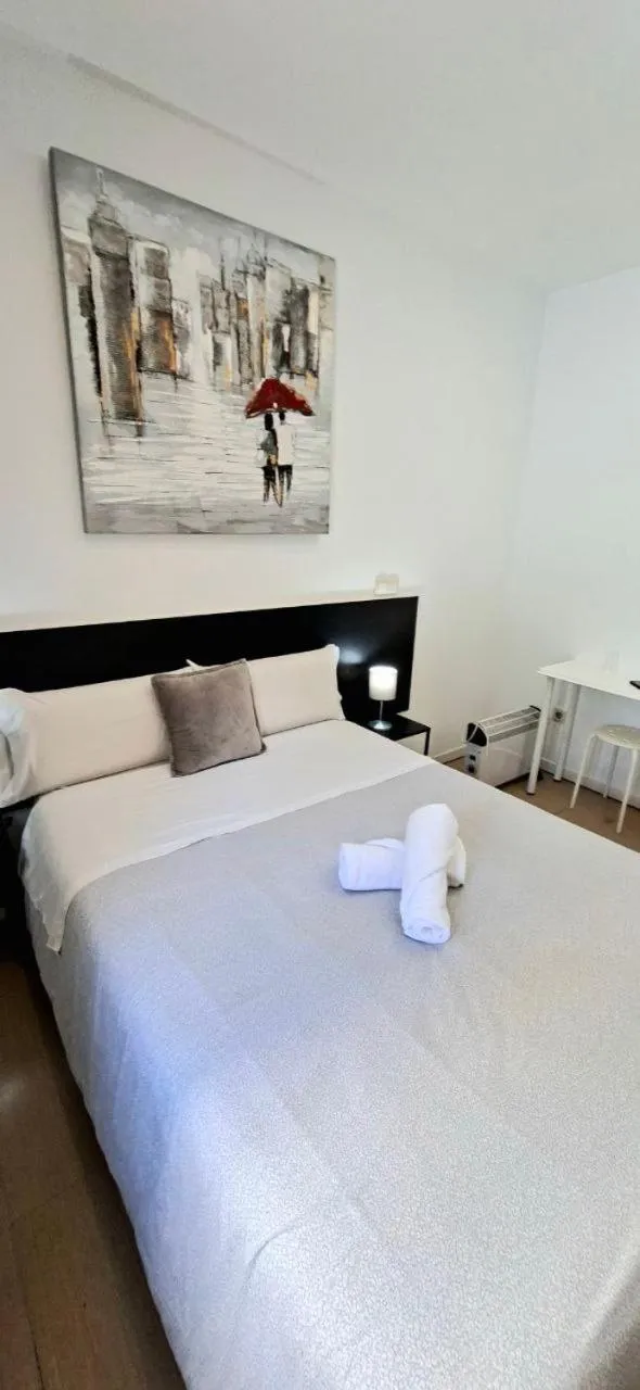 Bed in AYZ Javier Cabrini - Auto check-in property