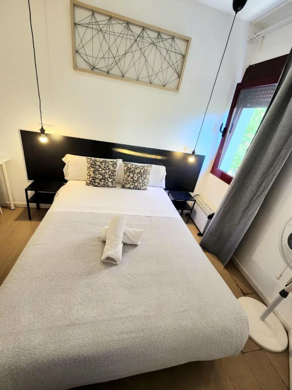 Bed in AYZ Javier Cabrini - Auto check-in property