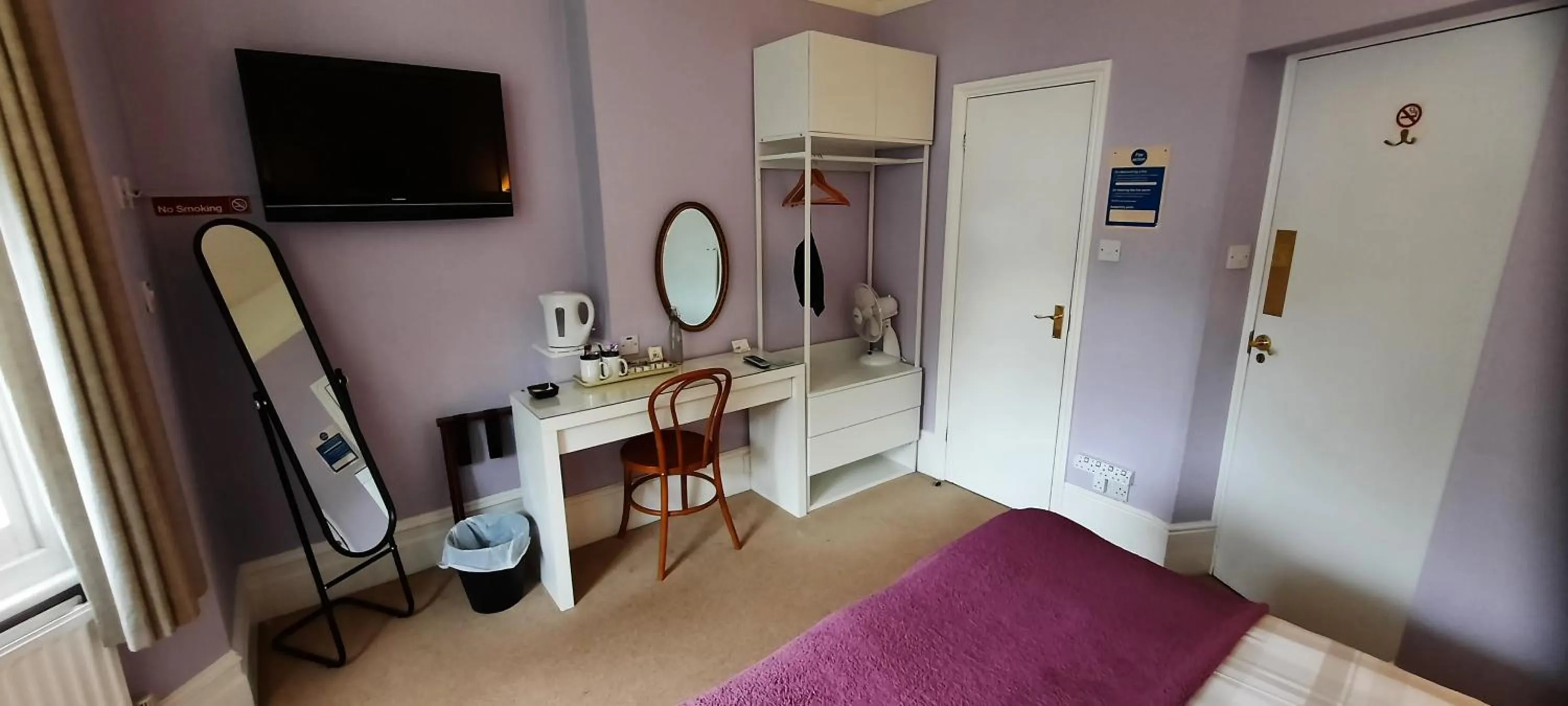 Bed in Colebrook Guest House