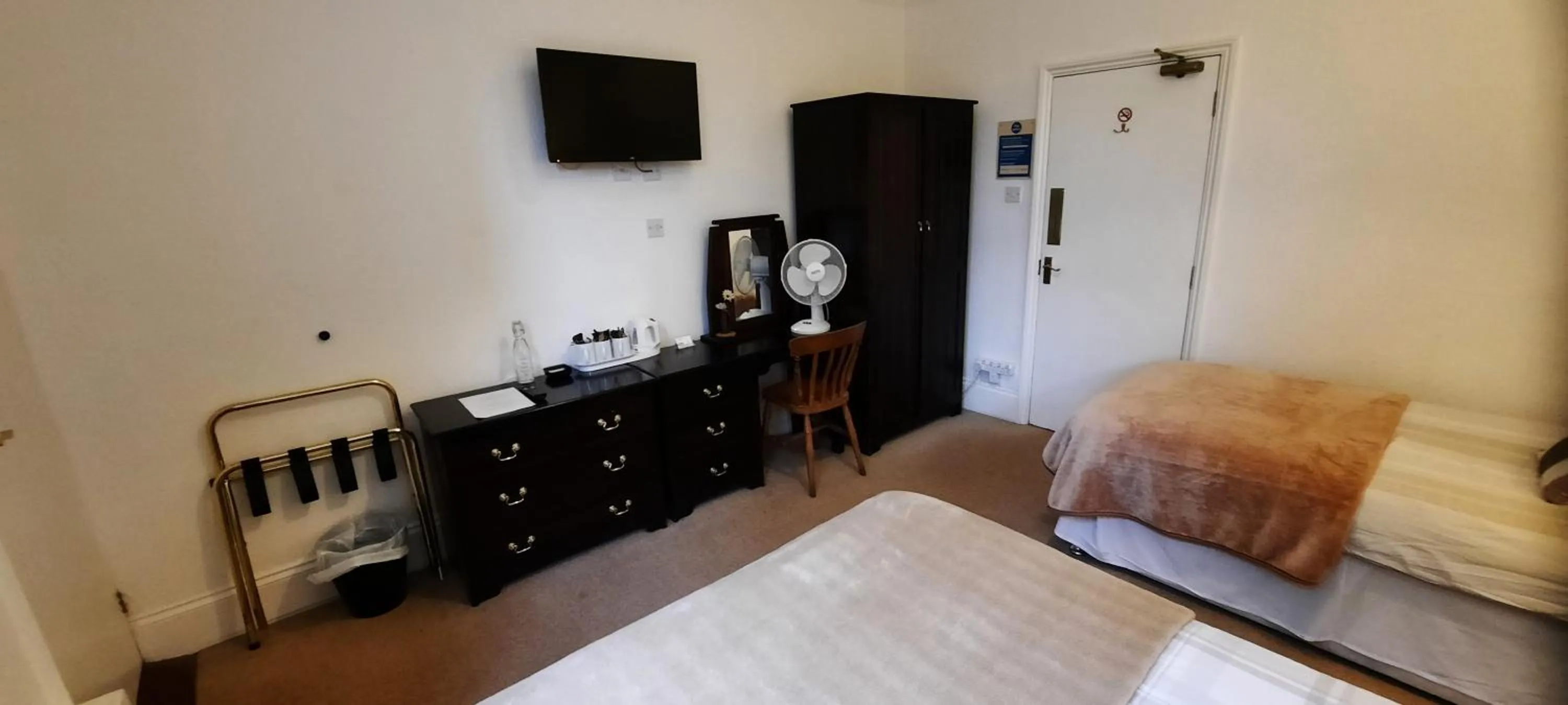 Bed in Colebrook Guest House