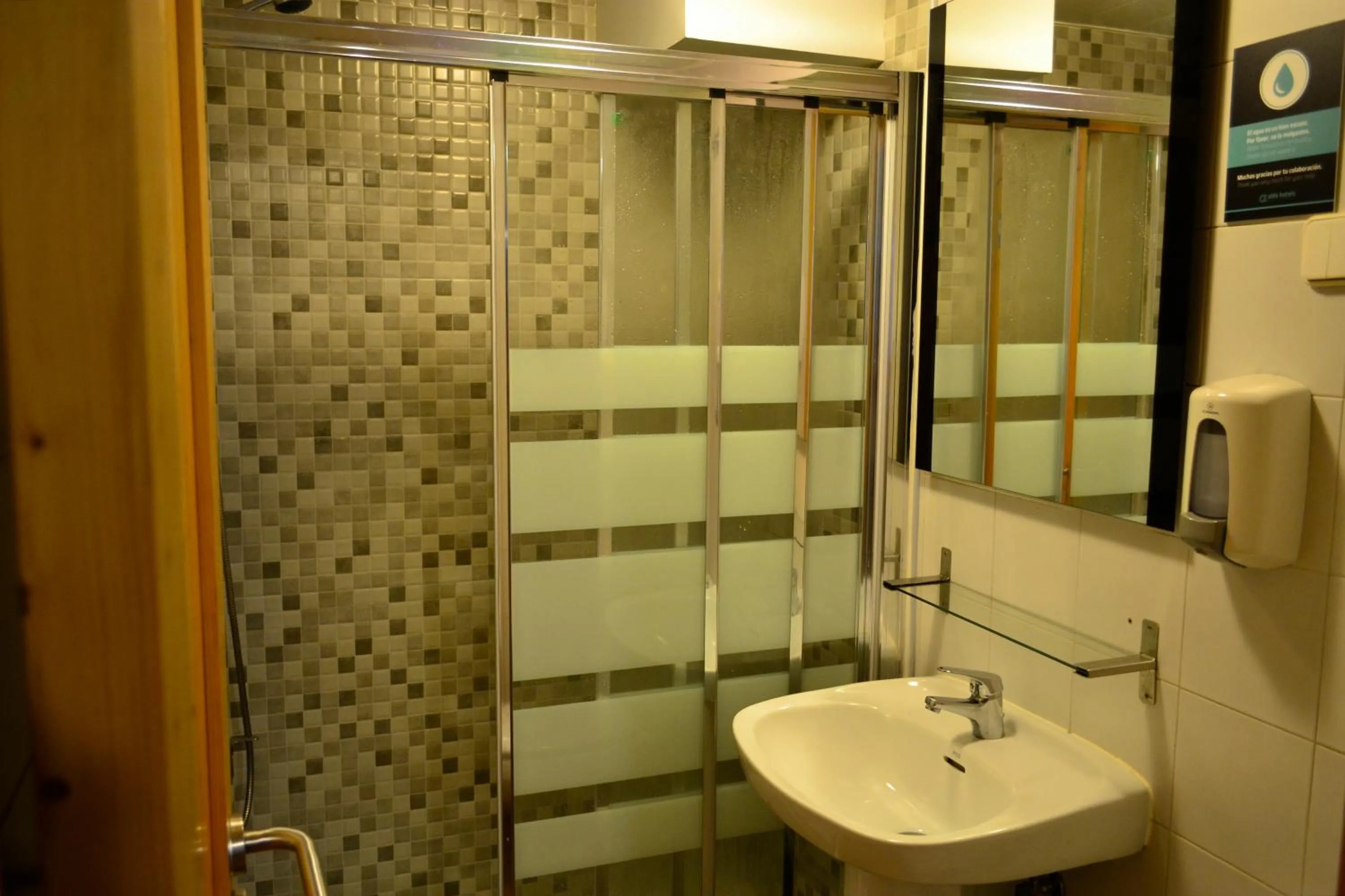 Shower in Albergue O Fogar de Teodomiro