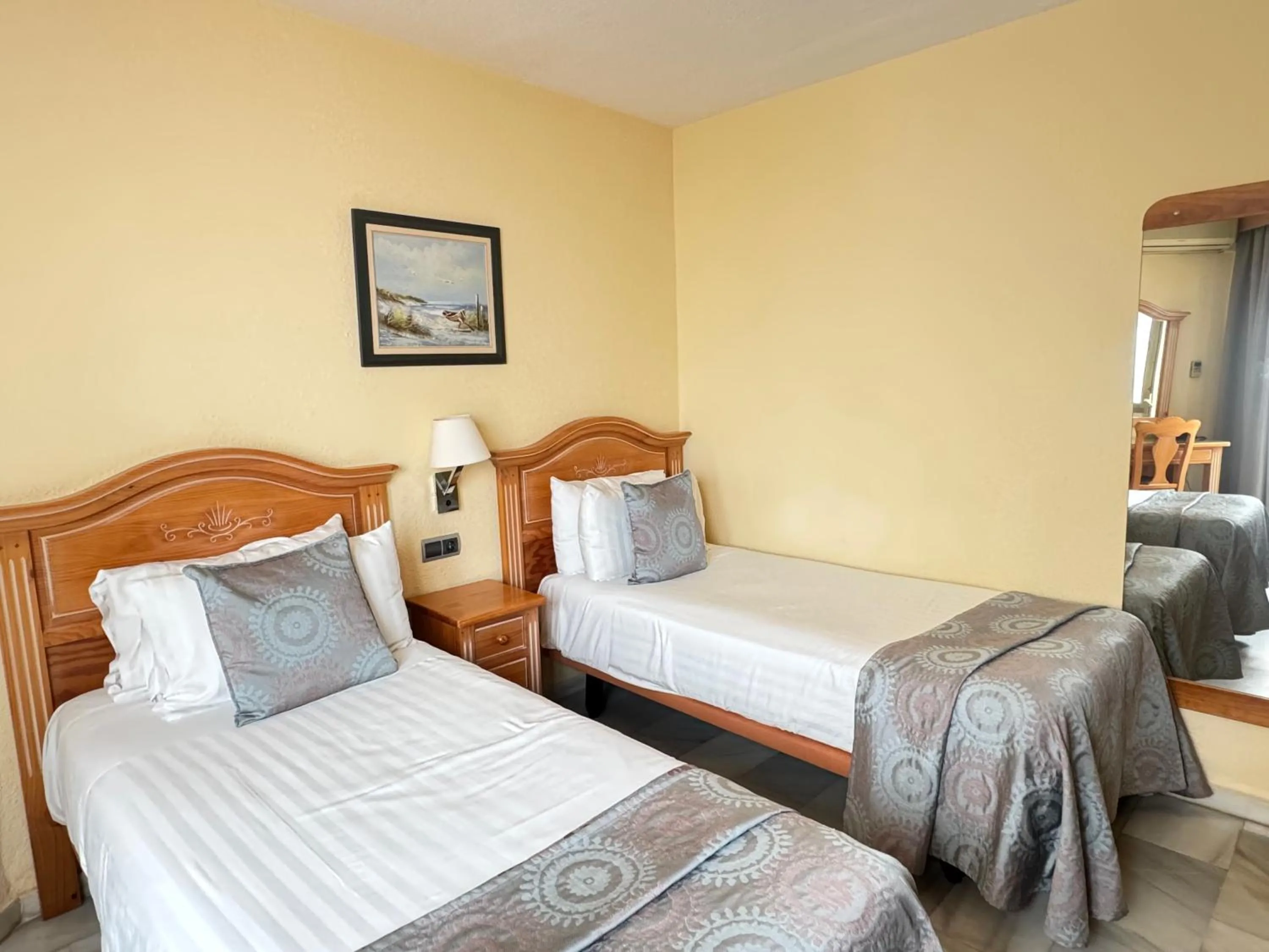 Bedroom, Bed in Macdonald Leila Playa Resort