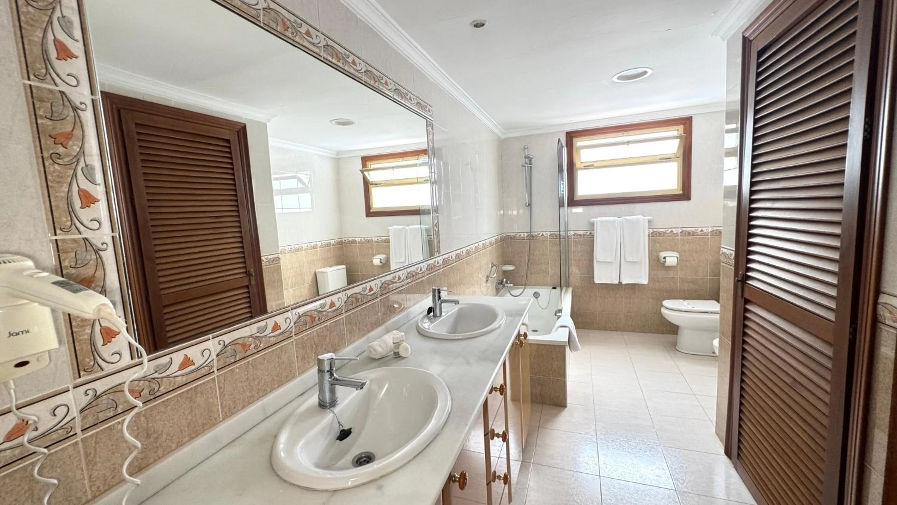 Bathroom in Macdonald Leila Playa Resort