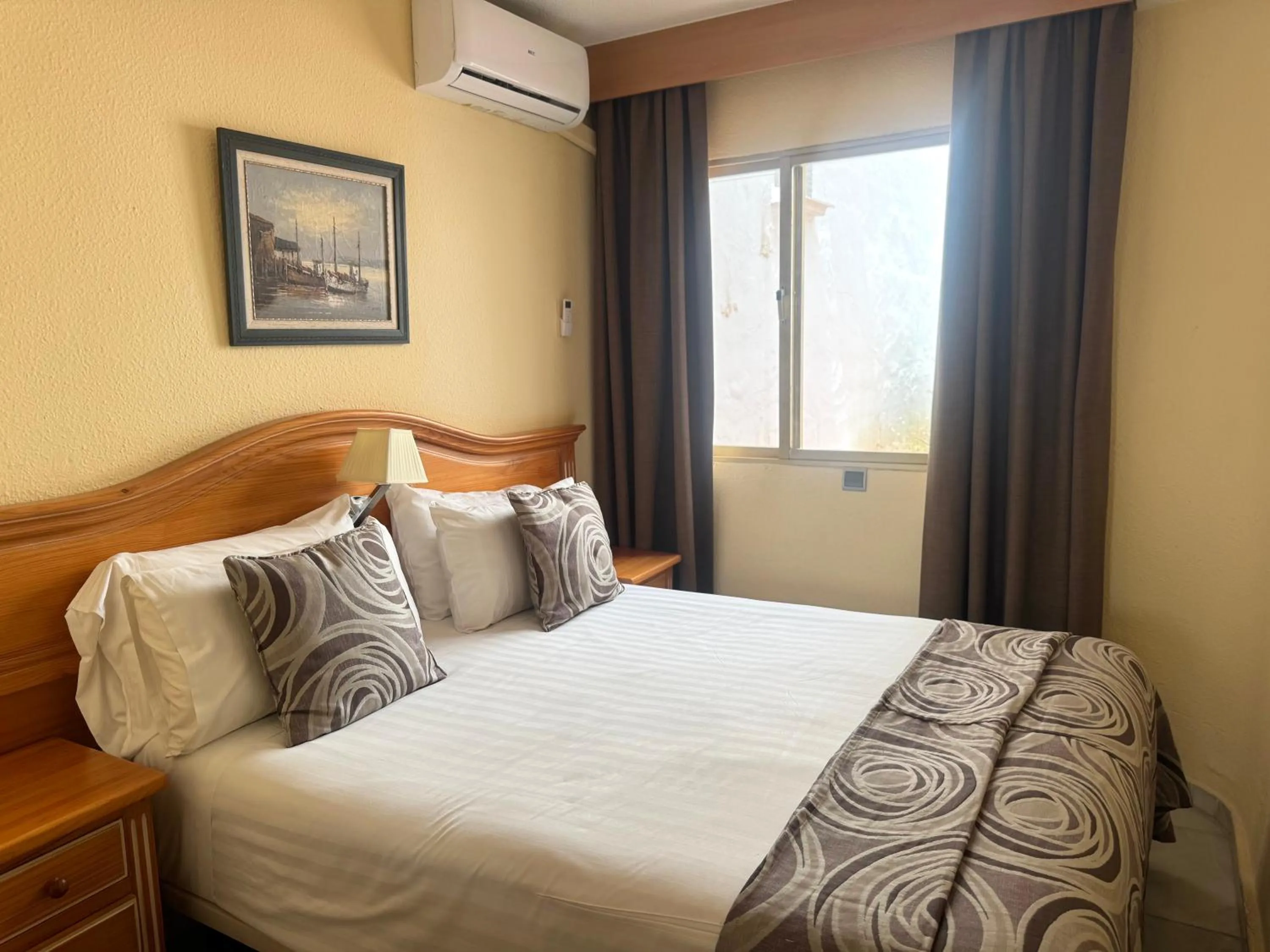 Bedroom, Bed in Macdonald Leila Playa Resort