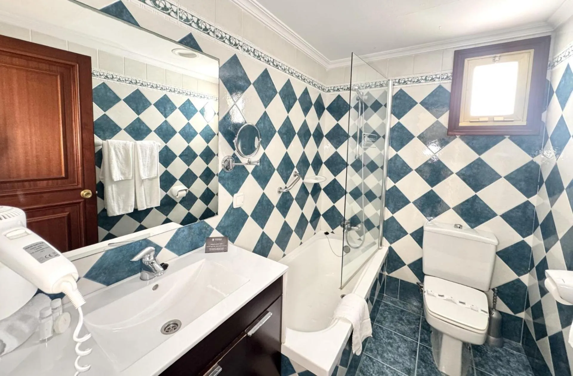 Bathroom in Macdonald Leila Playa Resort