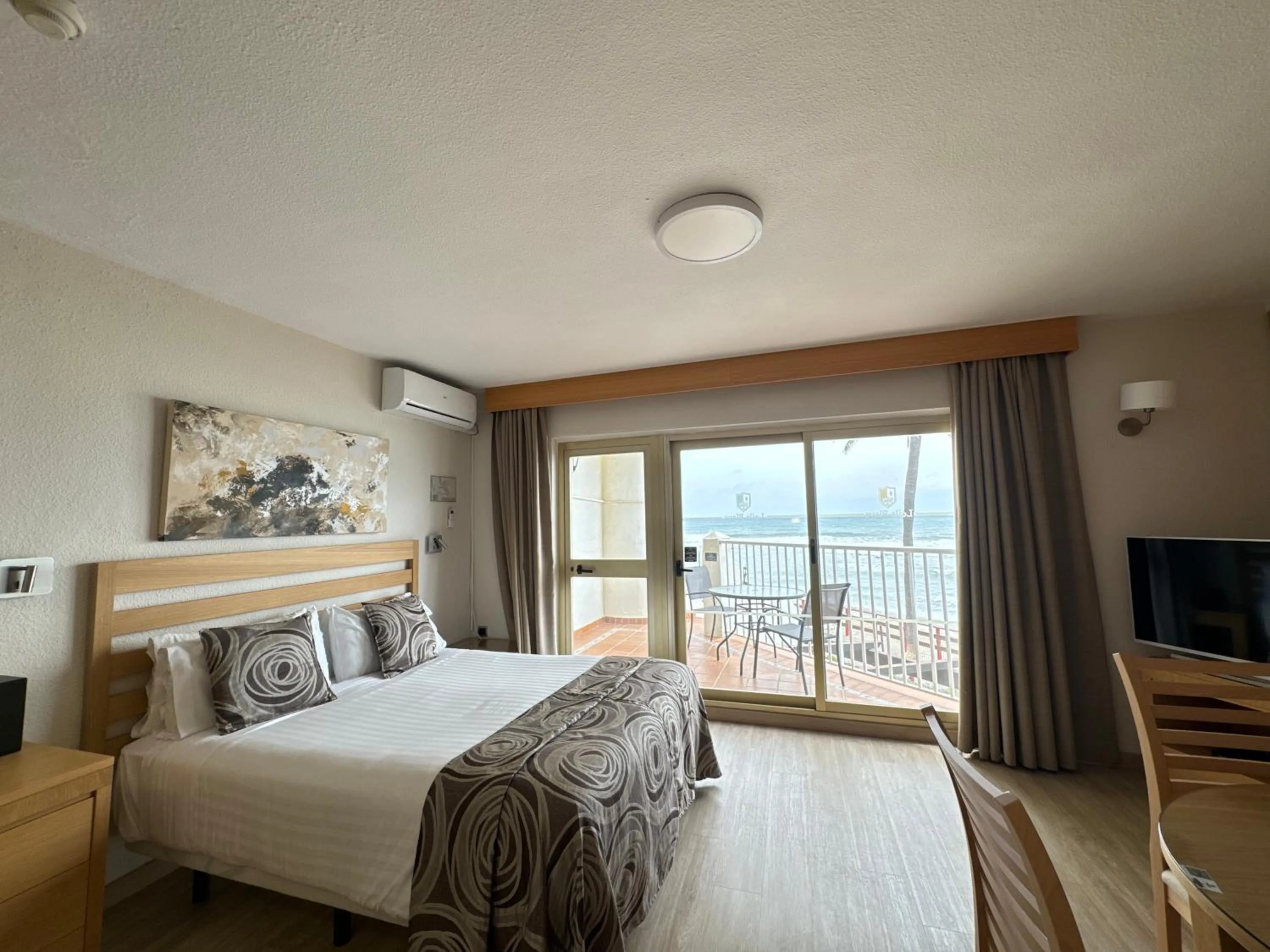 Bedroom, Bed in Macdonald Leila Playa Resort