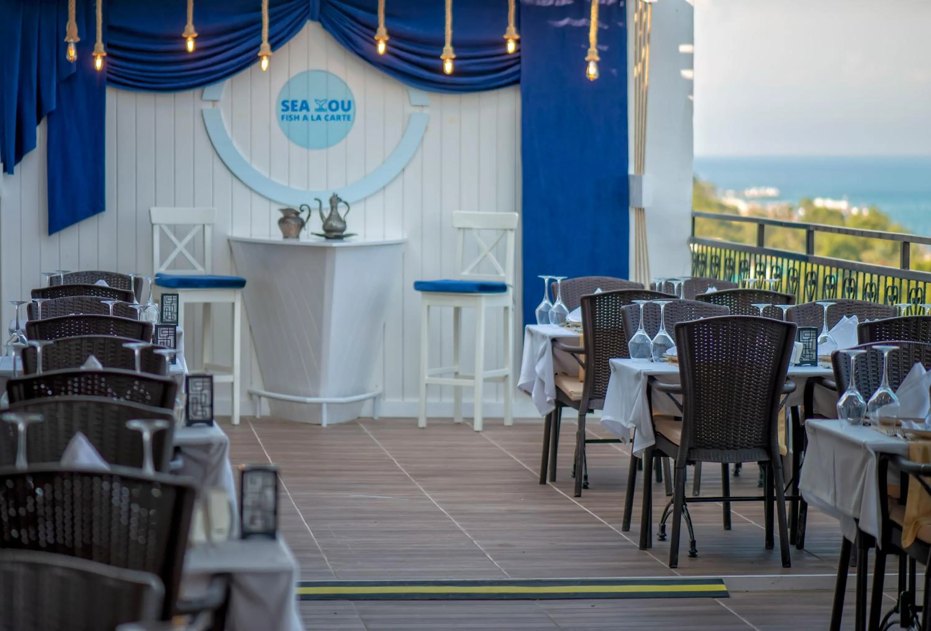 Restaurant/places to eat in Amara Comfort Resort