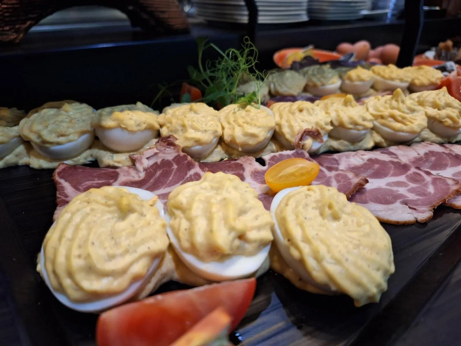 Food and drinks in Duna Garden Hotel