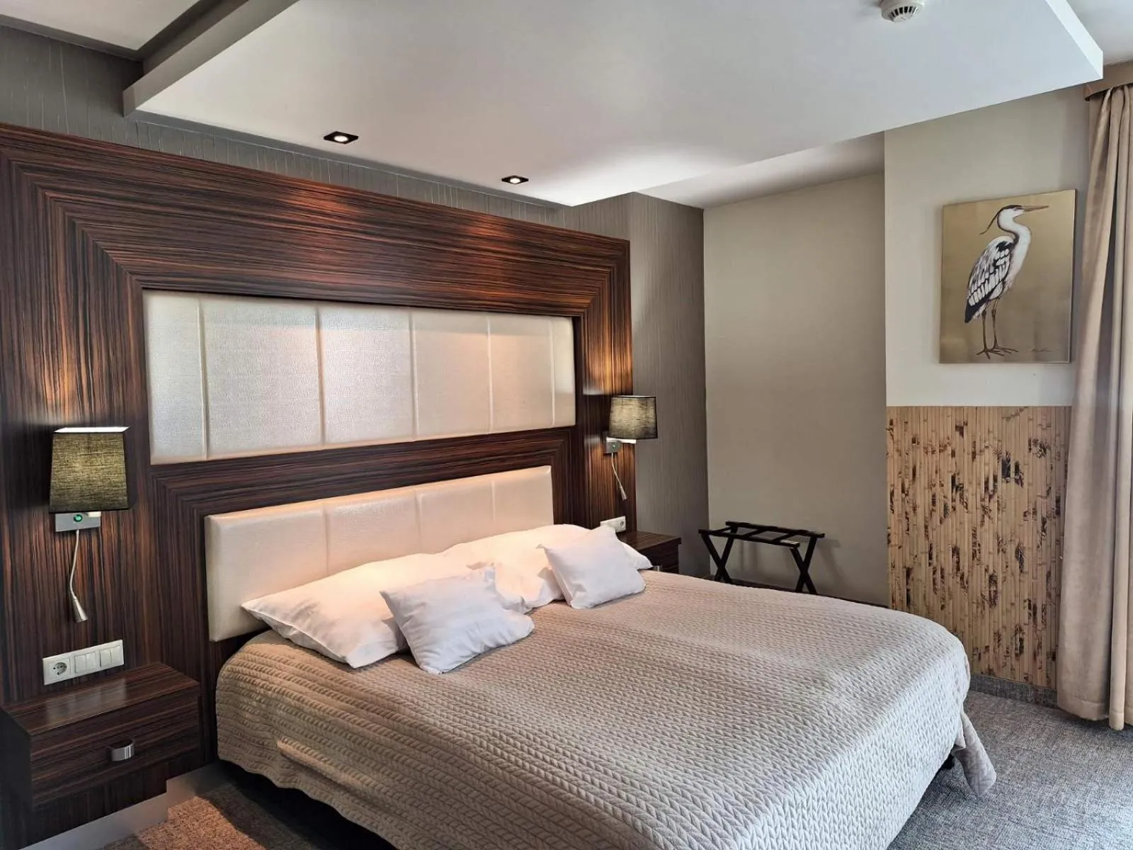 Bed in Duna Garden Hotel