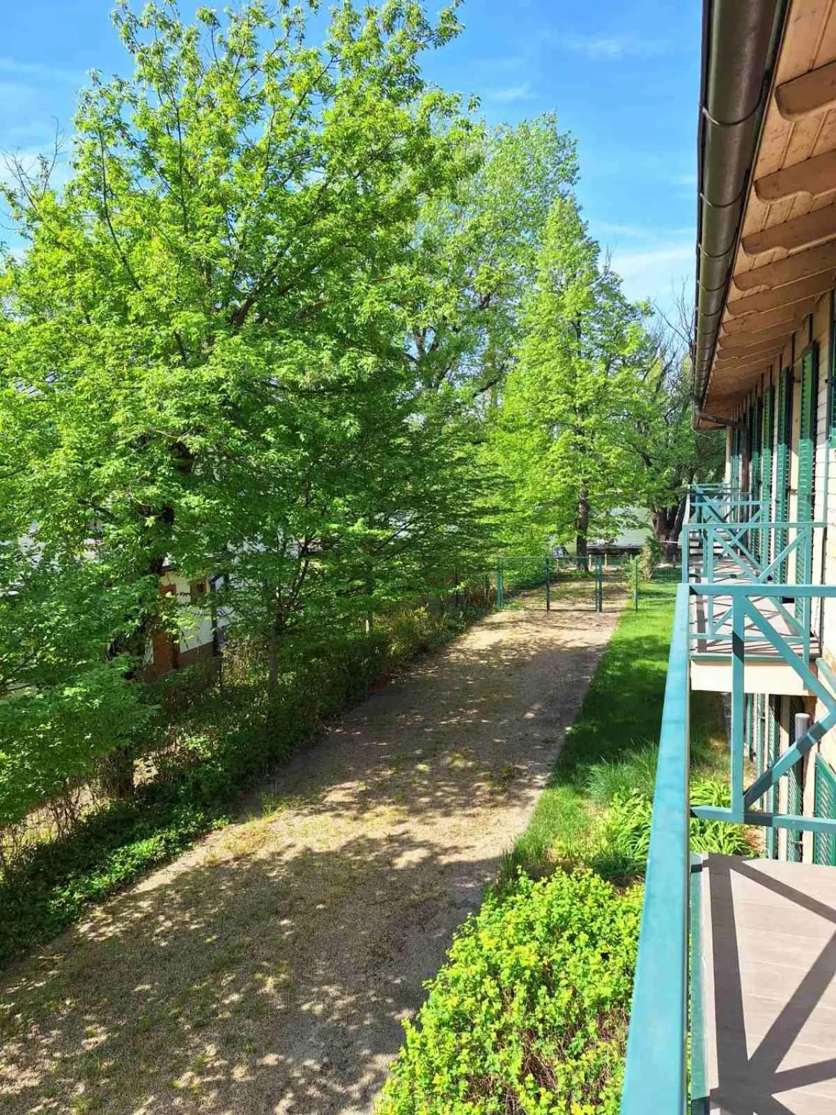 Spring in Duna Garden Hotel