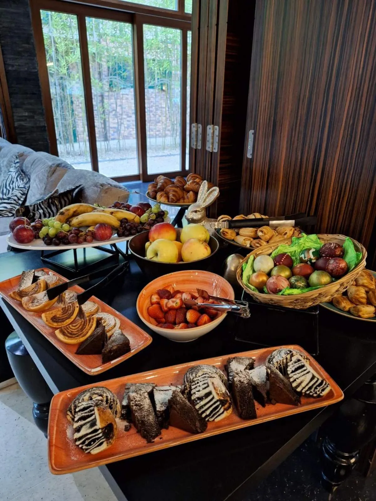 Food and drinks in Duna Garden Hotel