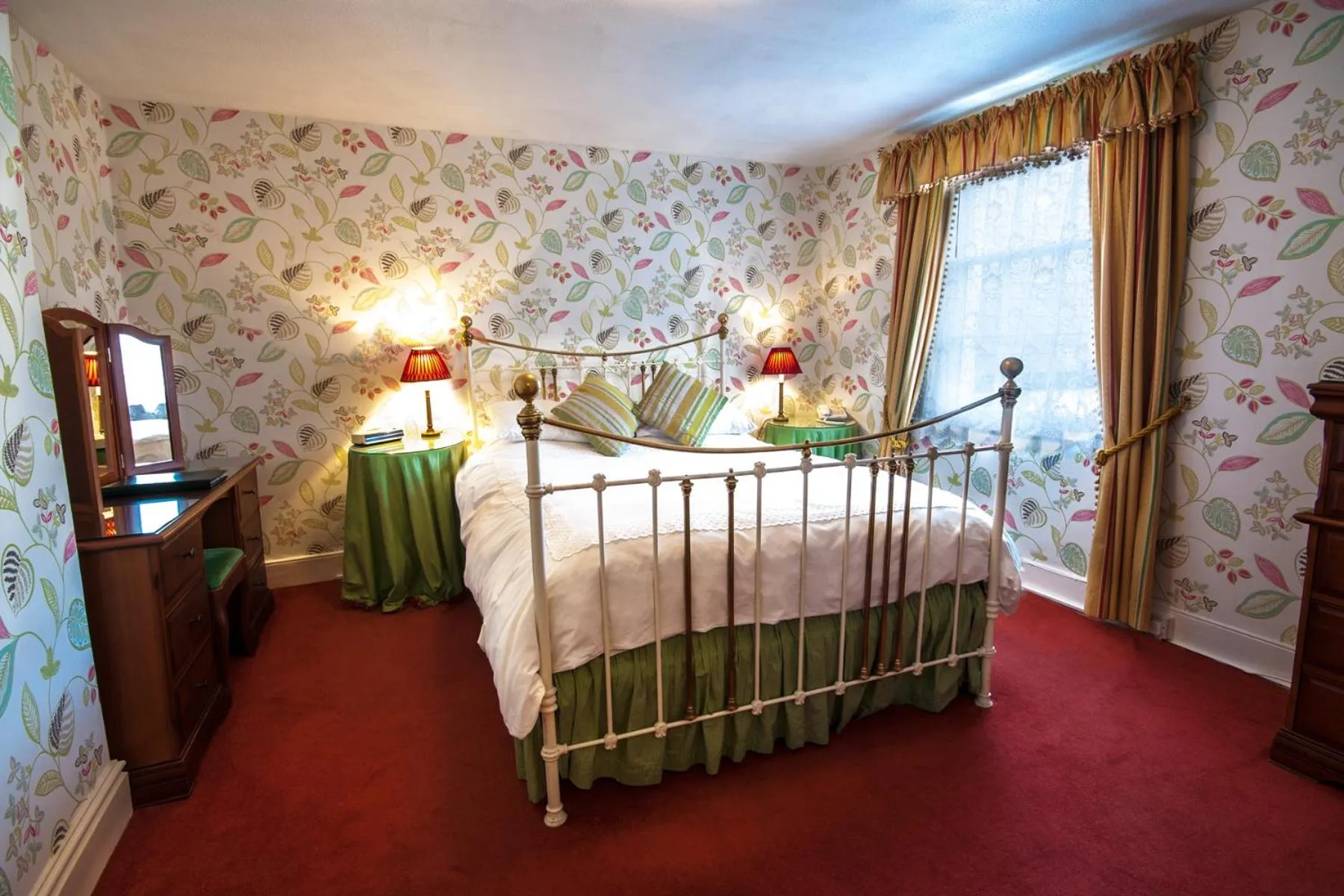 Day, Bed in Bishopsgate House Hotel