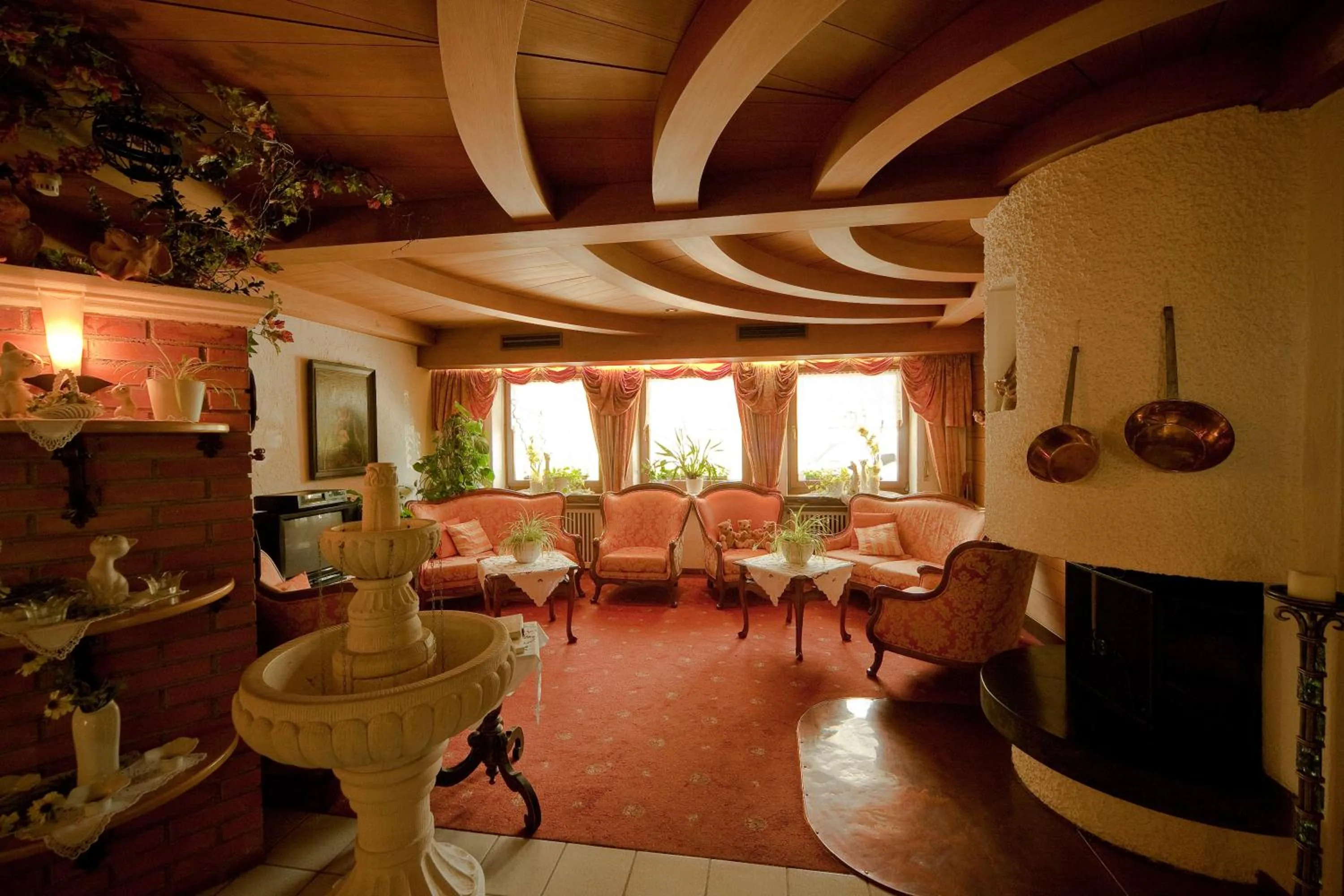 Communal lounge/ TV room in Hotel Brunnerhof