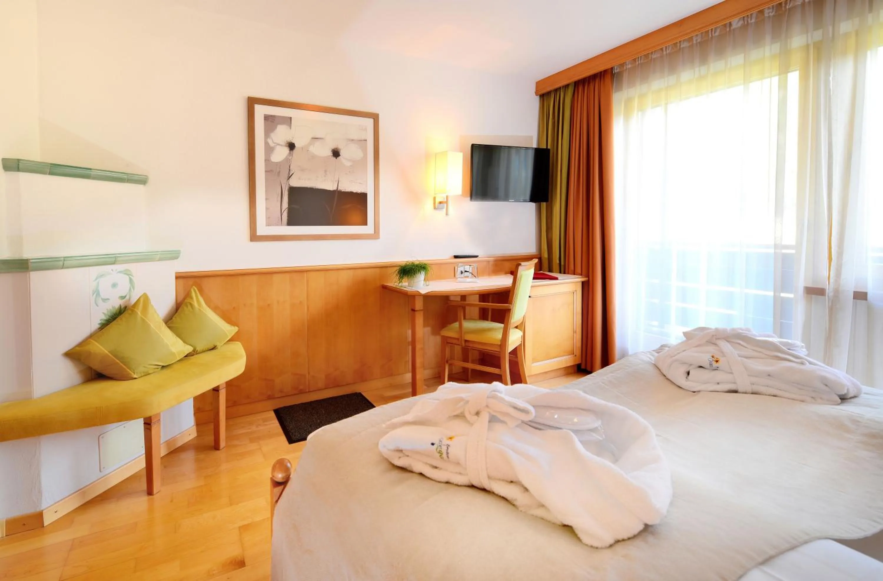 Photo of the whole room, Bed in Hotel Brunnerhof