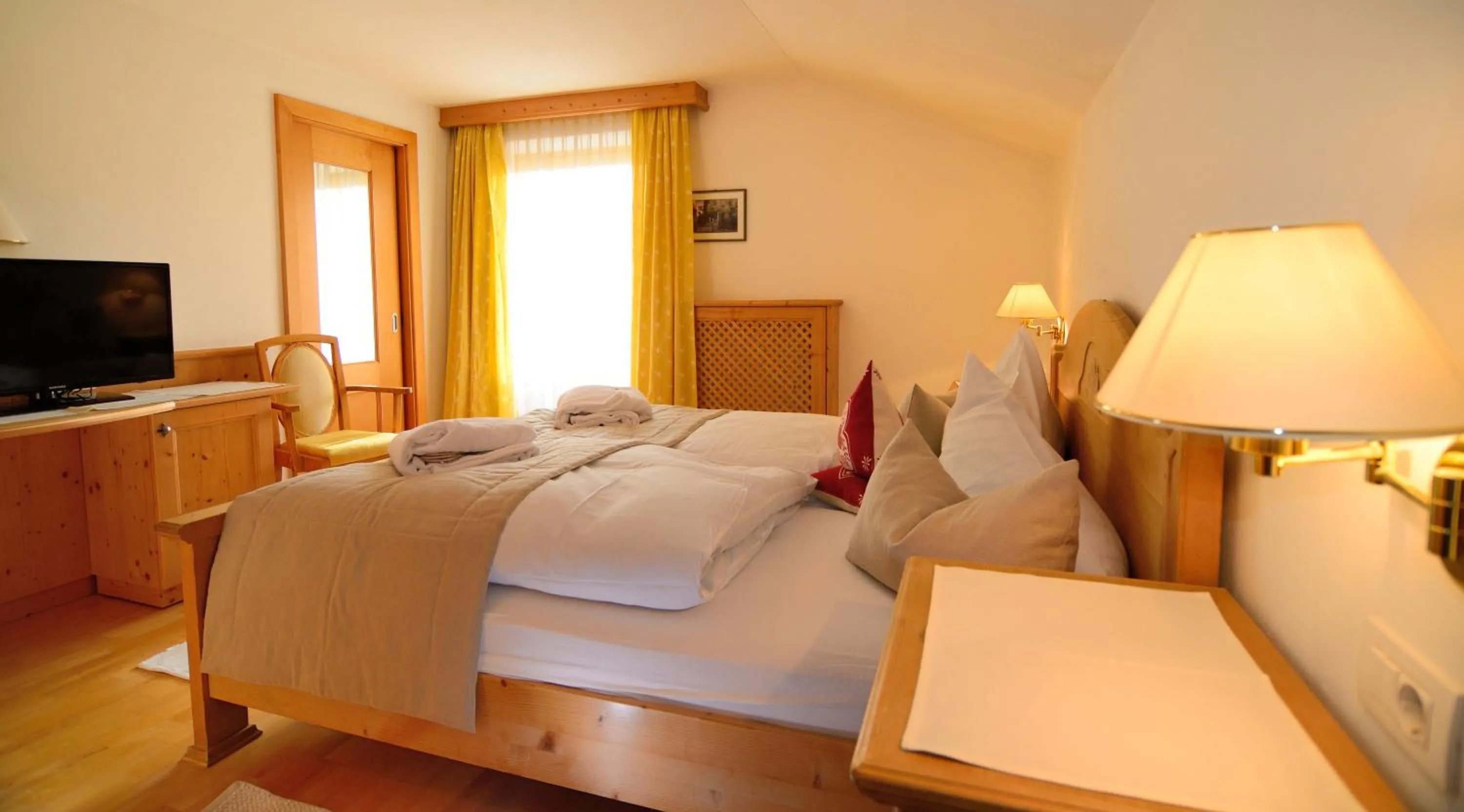 Photo of the whole room, Bed in Hotel Brunnerhof
